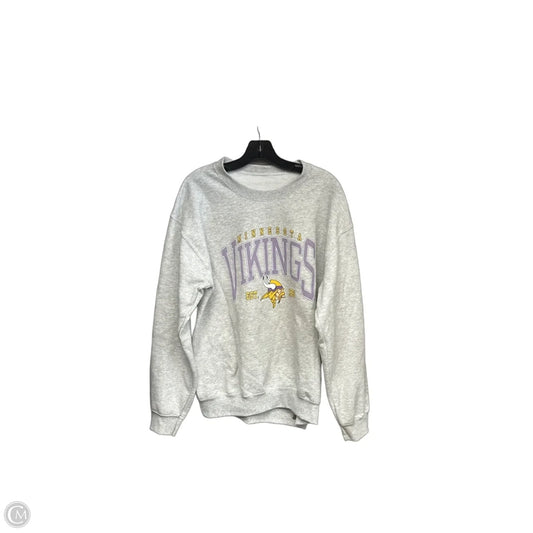 Athletic Sweatshirt Crewneck By Clothes Mentor In Grey