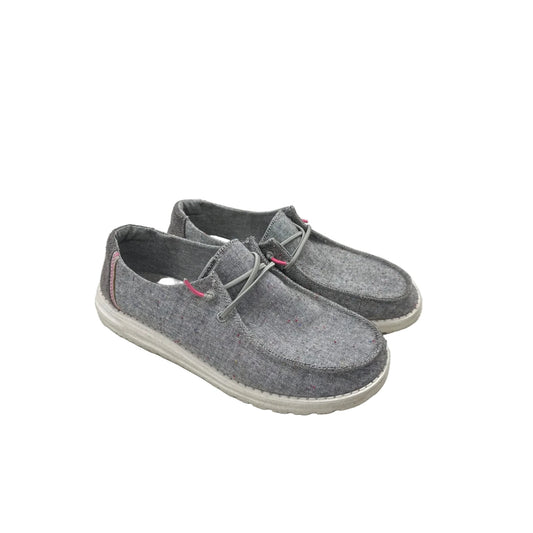 Shoes Flats By Hey Dude In Grey, Size: 10
