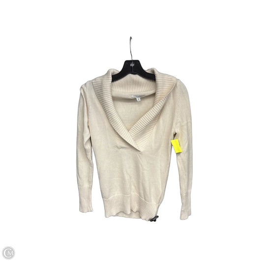Sweater By Banana Republic In Ivory, Size: Xs