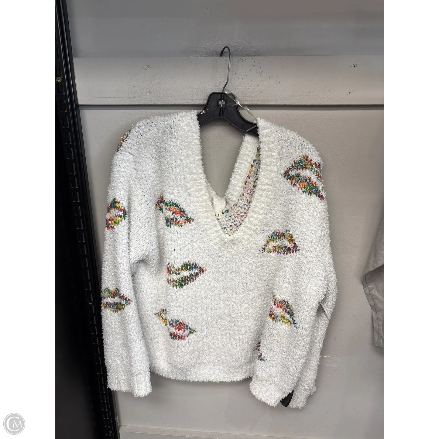 Sweater By Pol In White, Size: L