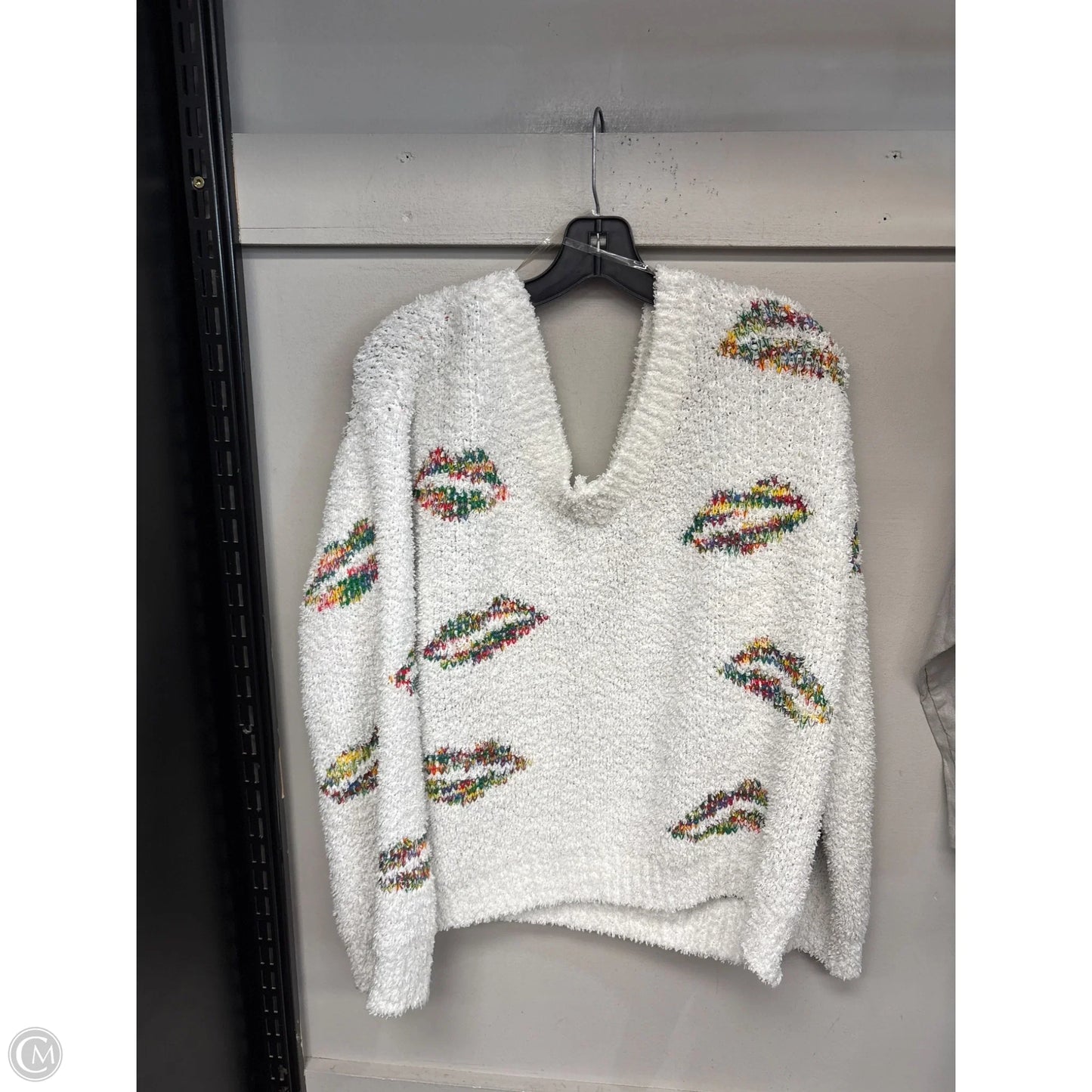Sweater By Pol In White, Size: L