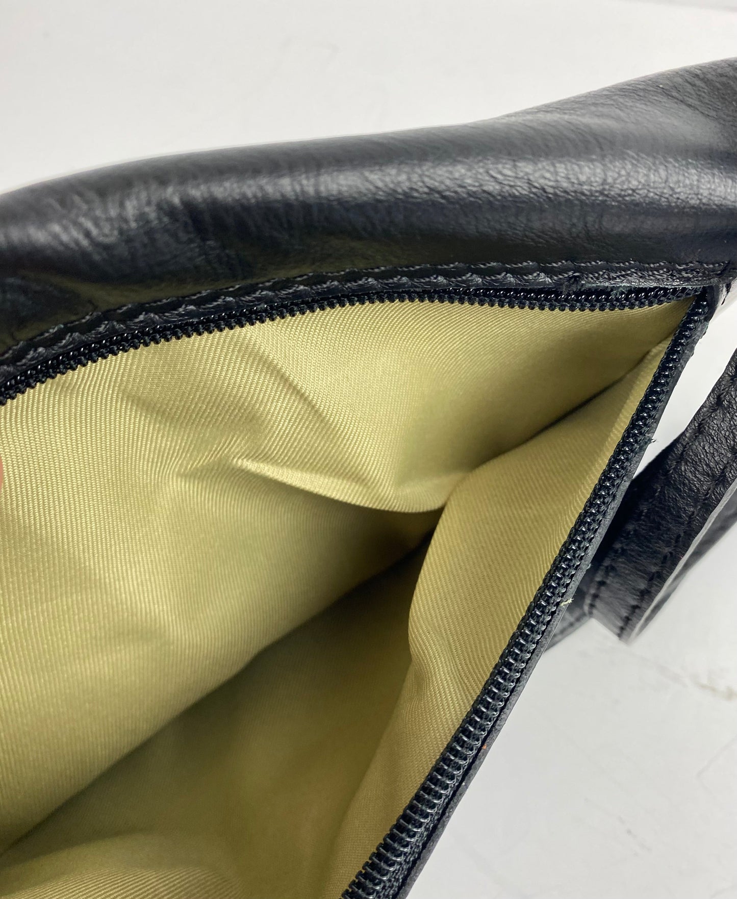Crossbody Leather By Clothes Mentor, Size: Medium