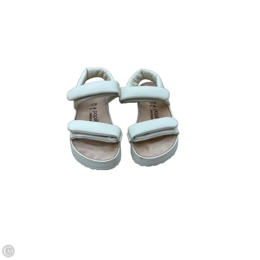 Sandals Flats By Birkenstock In Cream, Size: 8.5