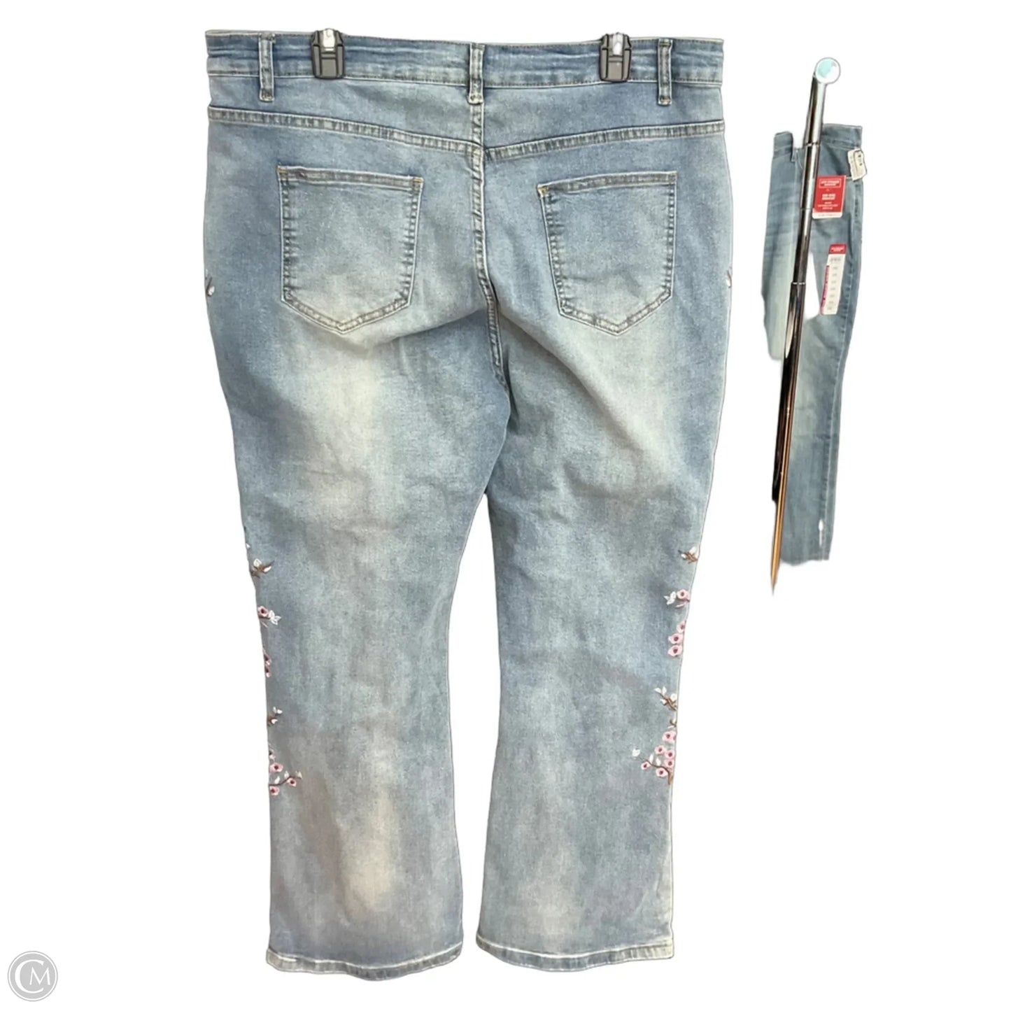 Jeans Flared By Clothes Mentor In Blue Denim, Size: 3x