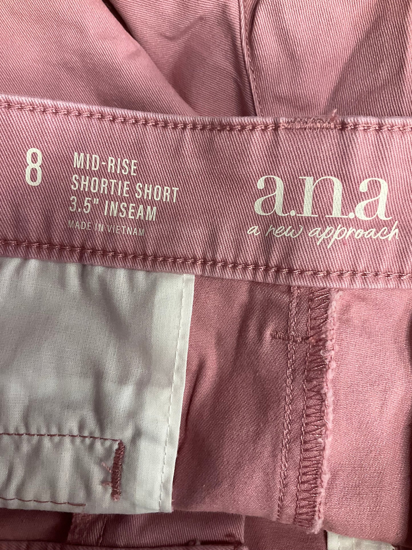 Pink Shorts Ana, Size 8