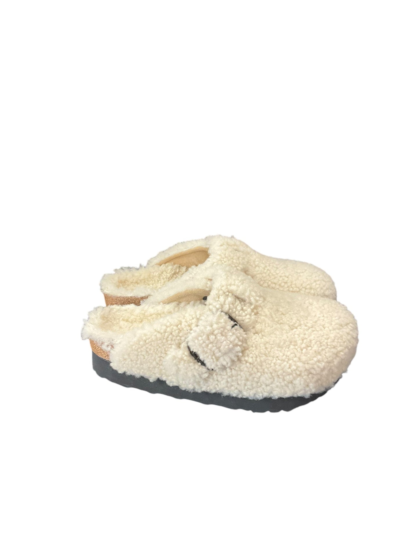 Shoes Flats By Birkenstock In Cream, Size: 6.5