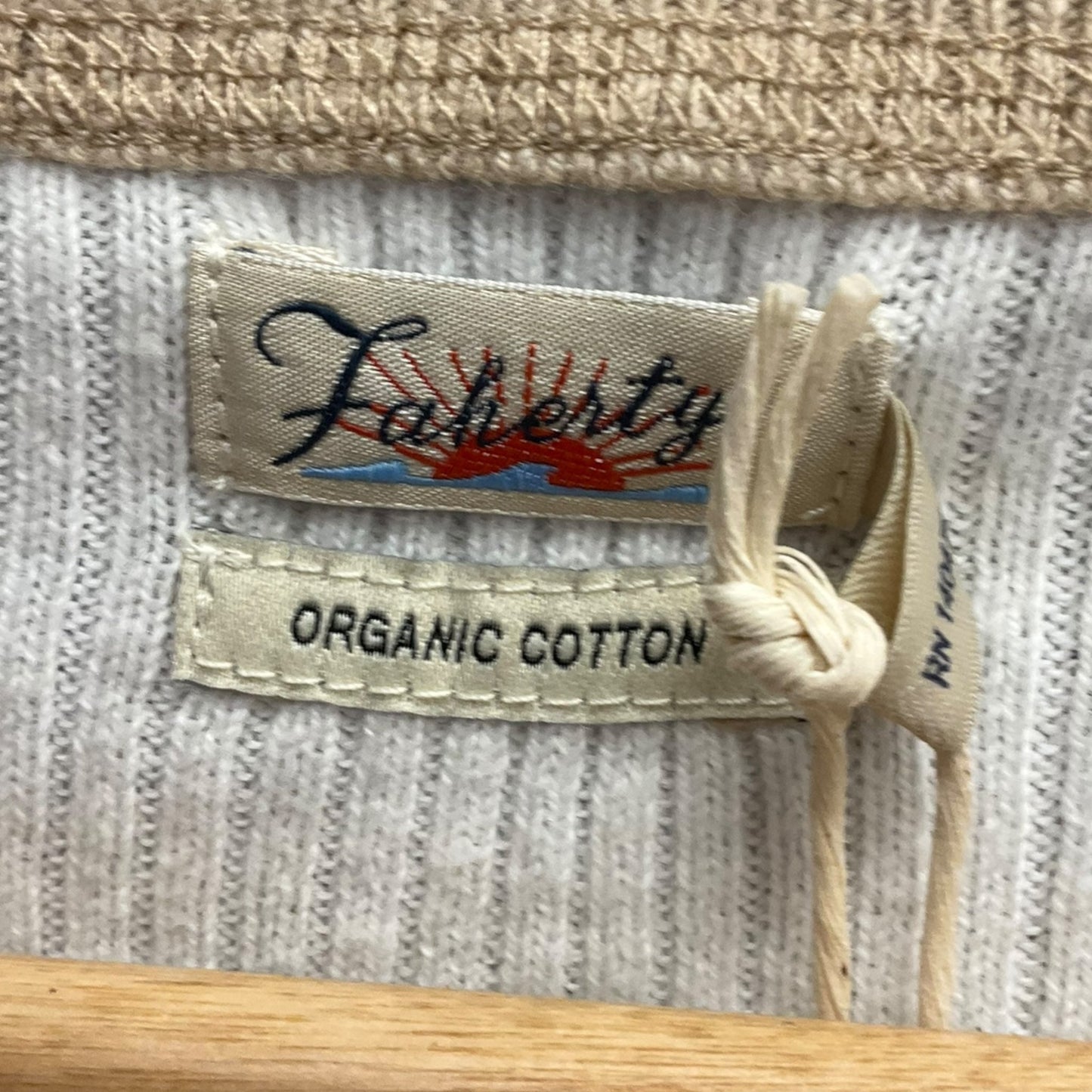 Sweater By Faherty In White, Size: Xl