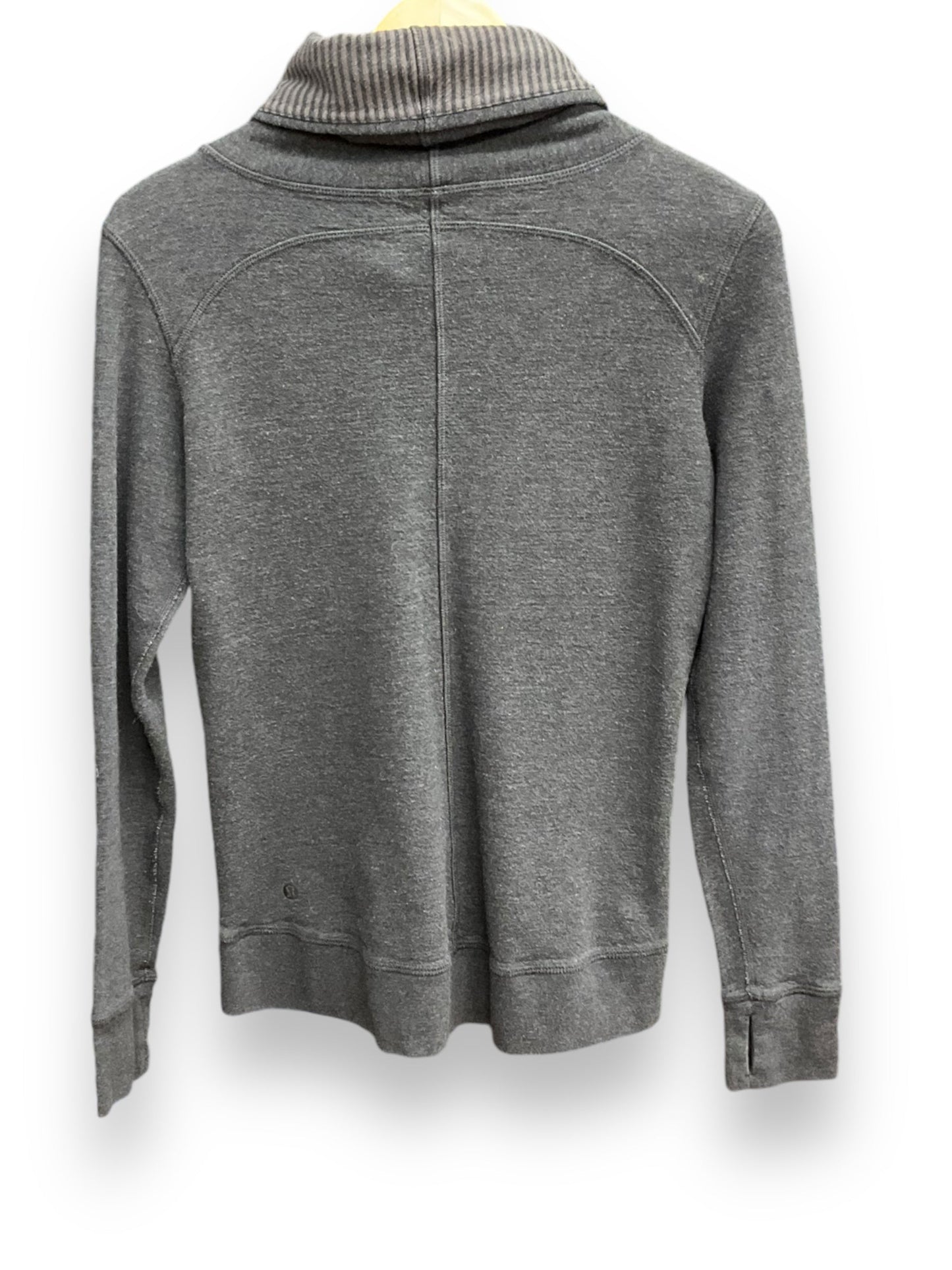 Athletic Top Long Sleeve Collar By Lululemon In Grey, Size: S