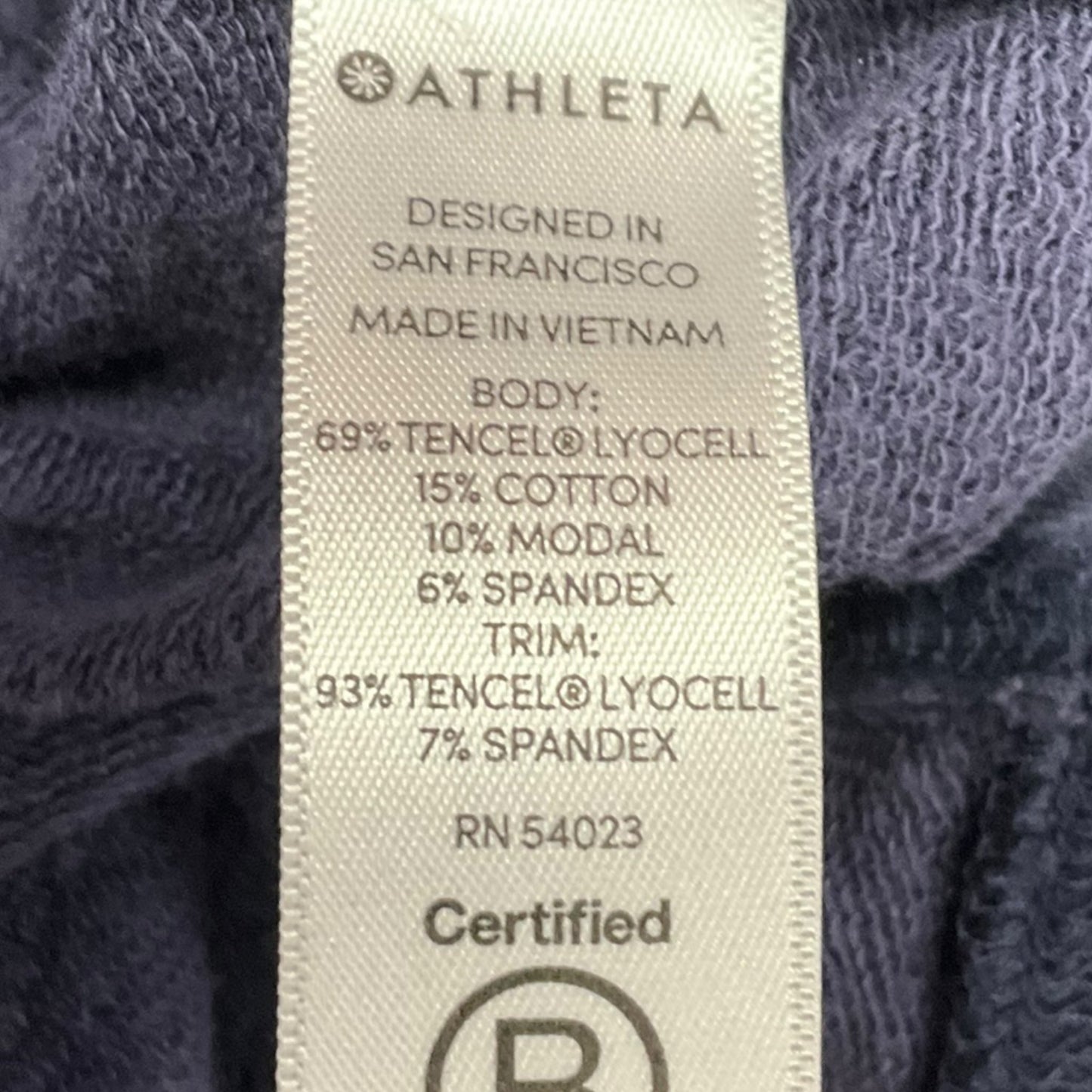 Athletic Top Long Sleeve Hoodie By Athleta In Navy, Size: Xs