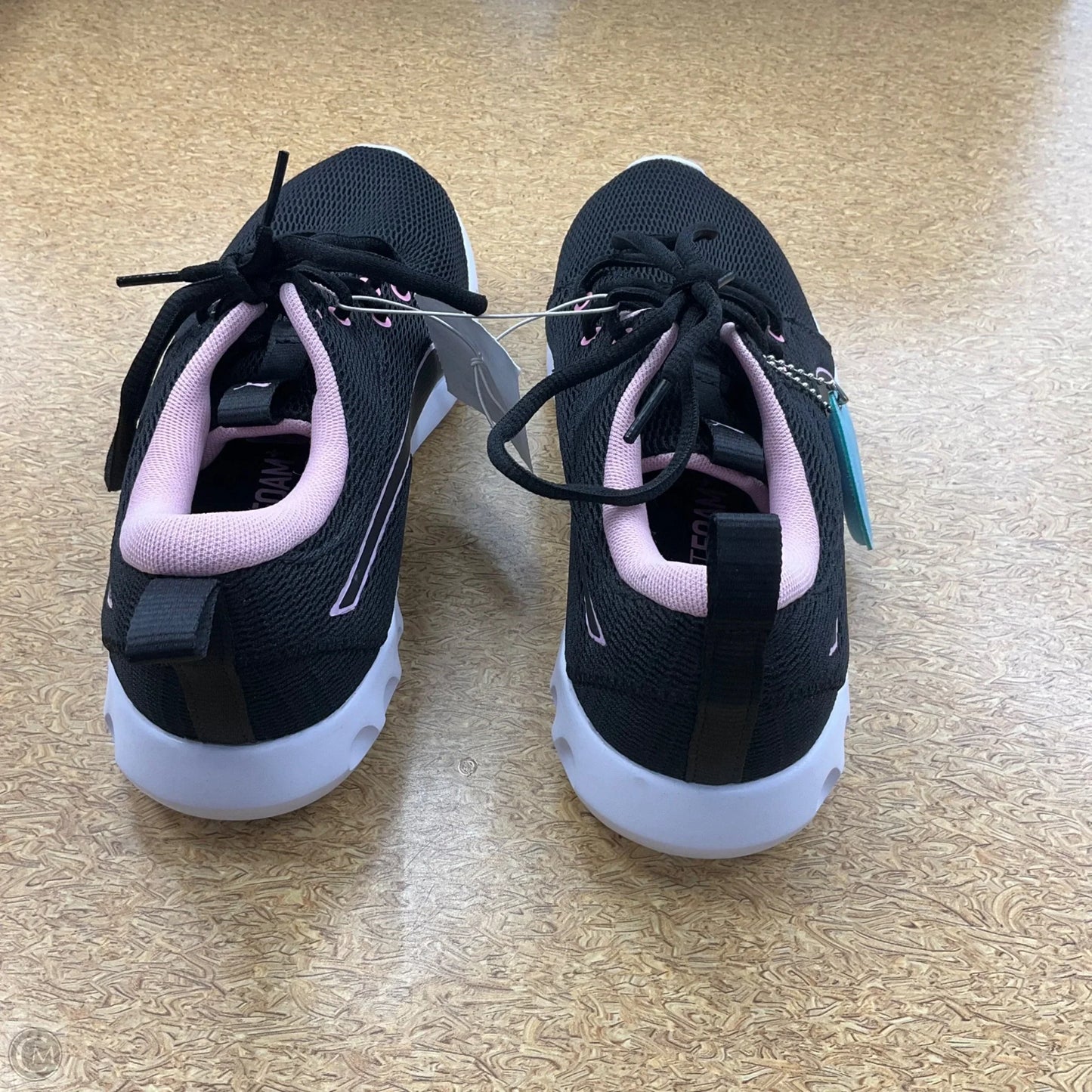 Shoes Athletic By Puma In Black, Size: 10