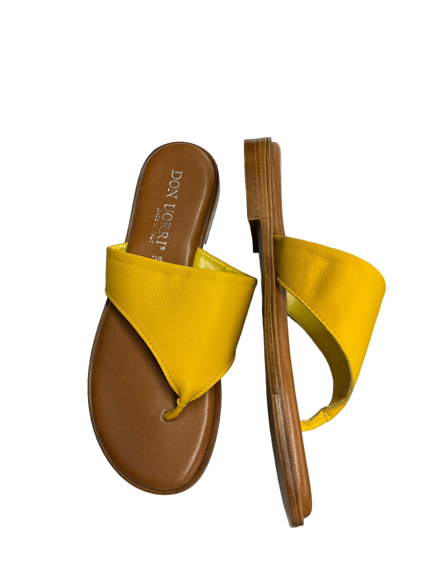 Yellow Sandals Flats Clothes Mentor, Size 8