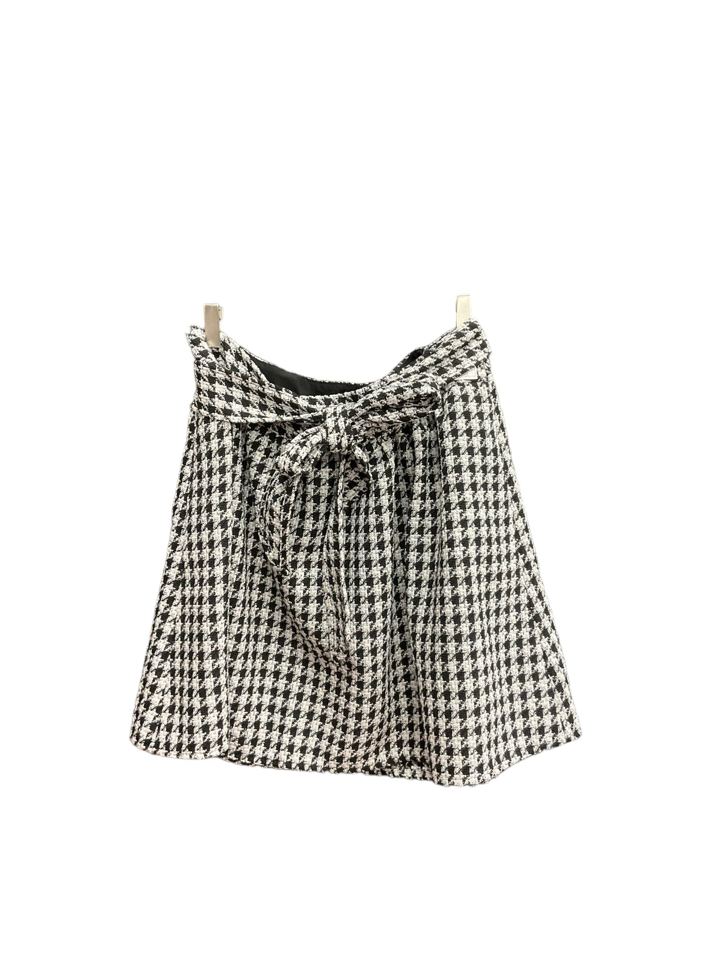 Black & White Skirt Mini & Short Express, Size 14