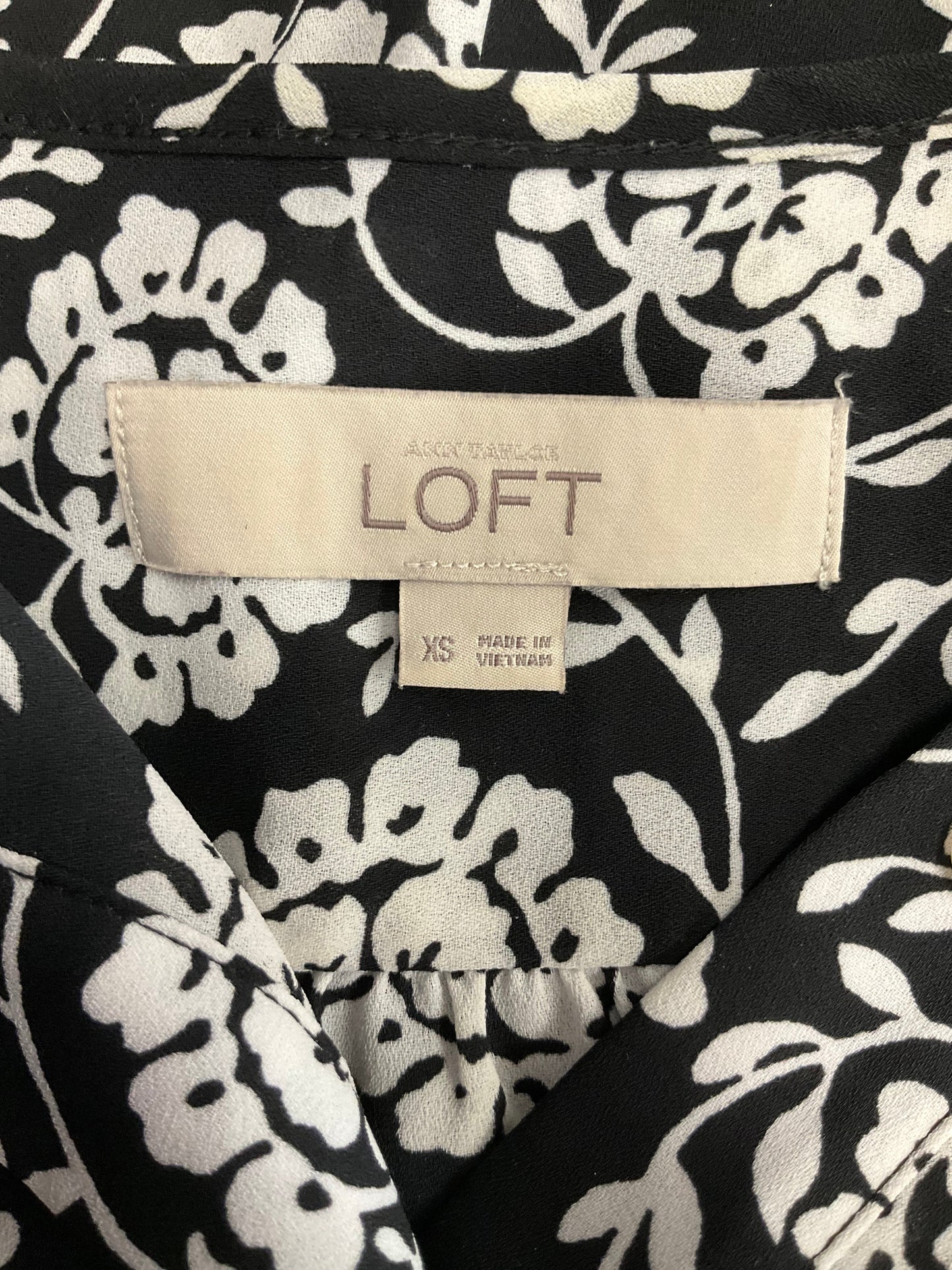 Top Sleeveless By Loft  Size: Xs