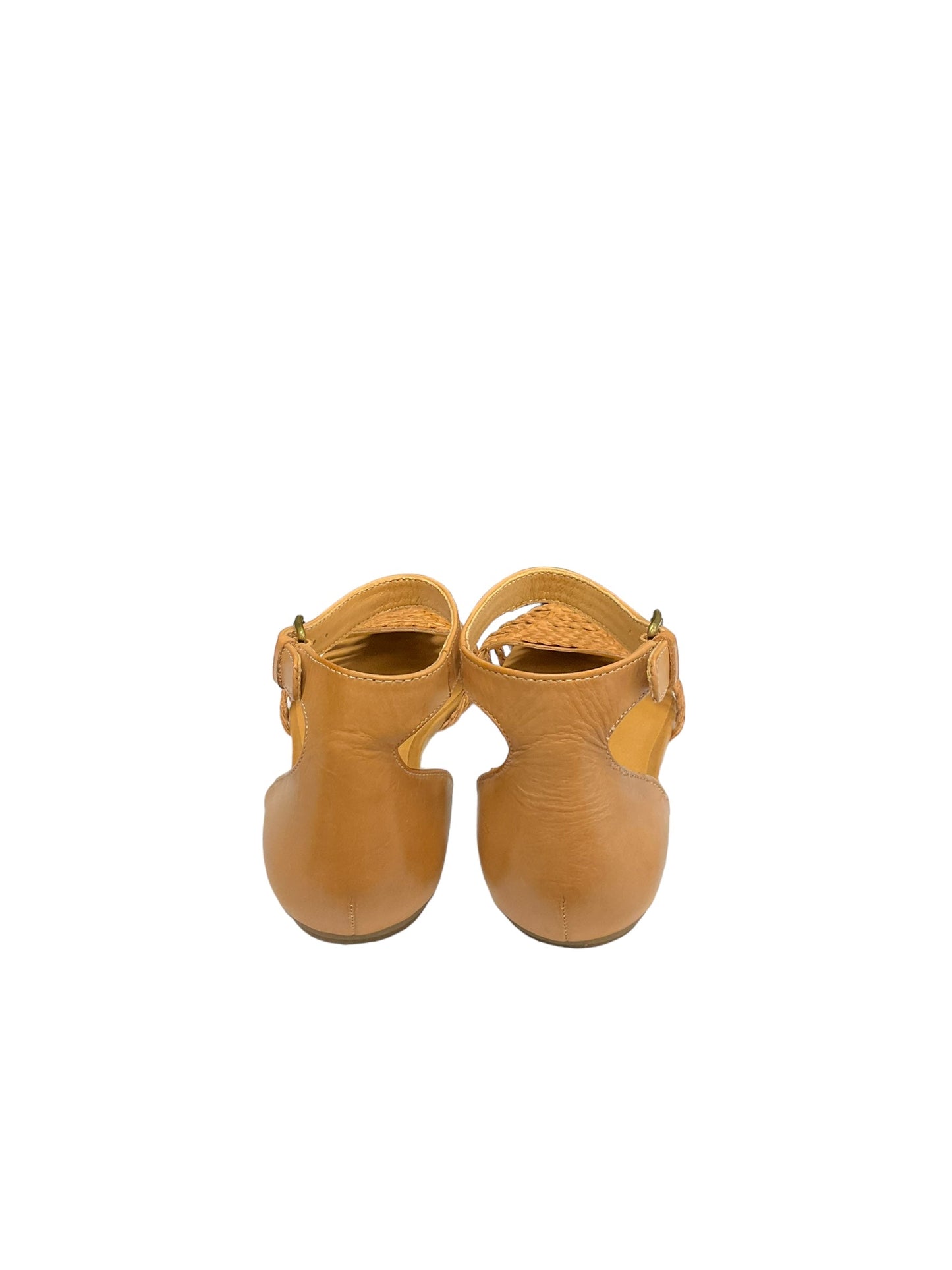 Tan Sandals Flats Crown Vintage, Size 8