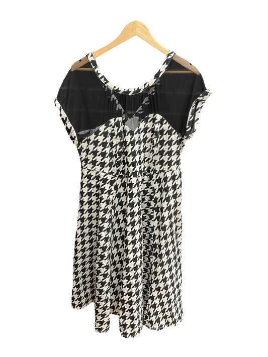 Checkered Pattern Dress Casual Short Torrid, Size 2x