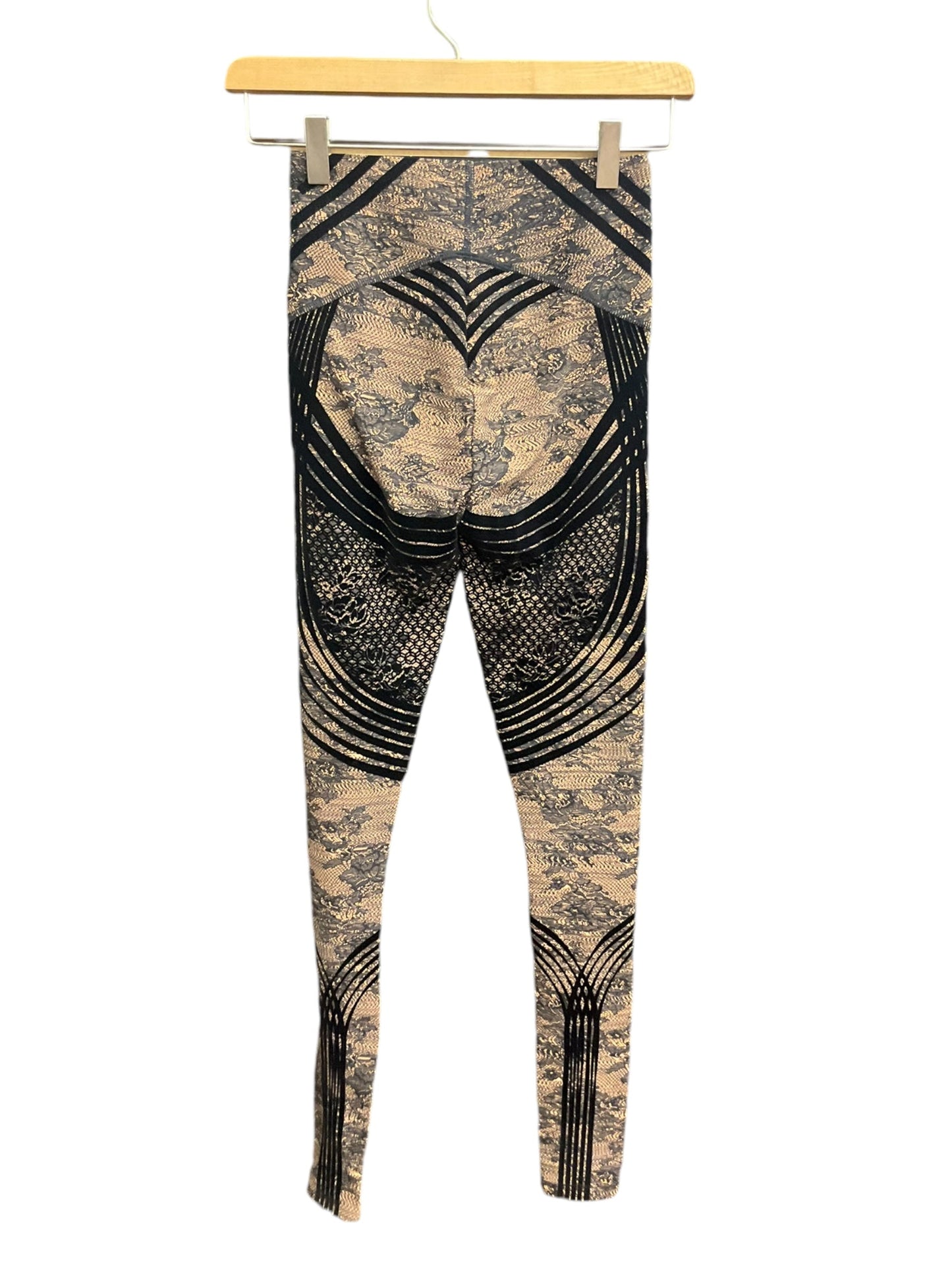 Athletic Leggings By Cmb In Floral Print, Size: S