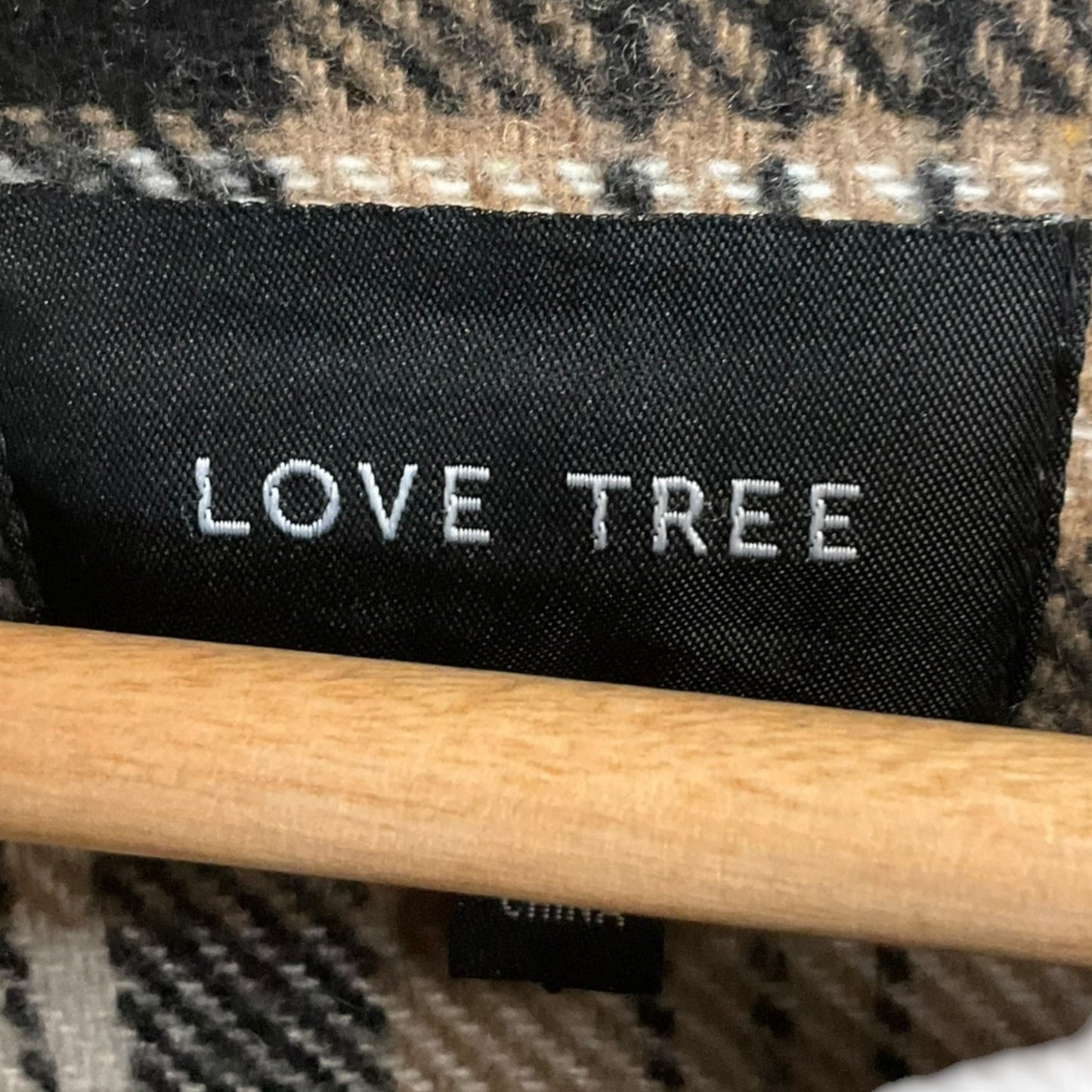 Jacket Shirt By Love Tree In Plaid Pattern, Size: L