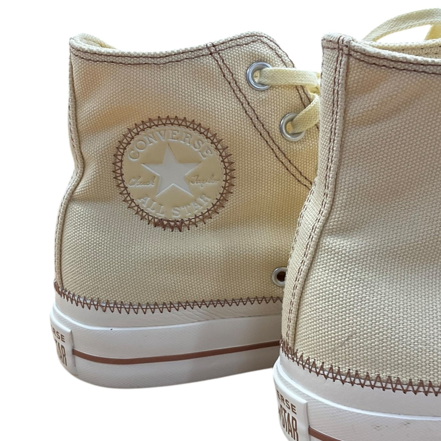 Shoes Flats By Converse In Cream, Size: 9