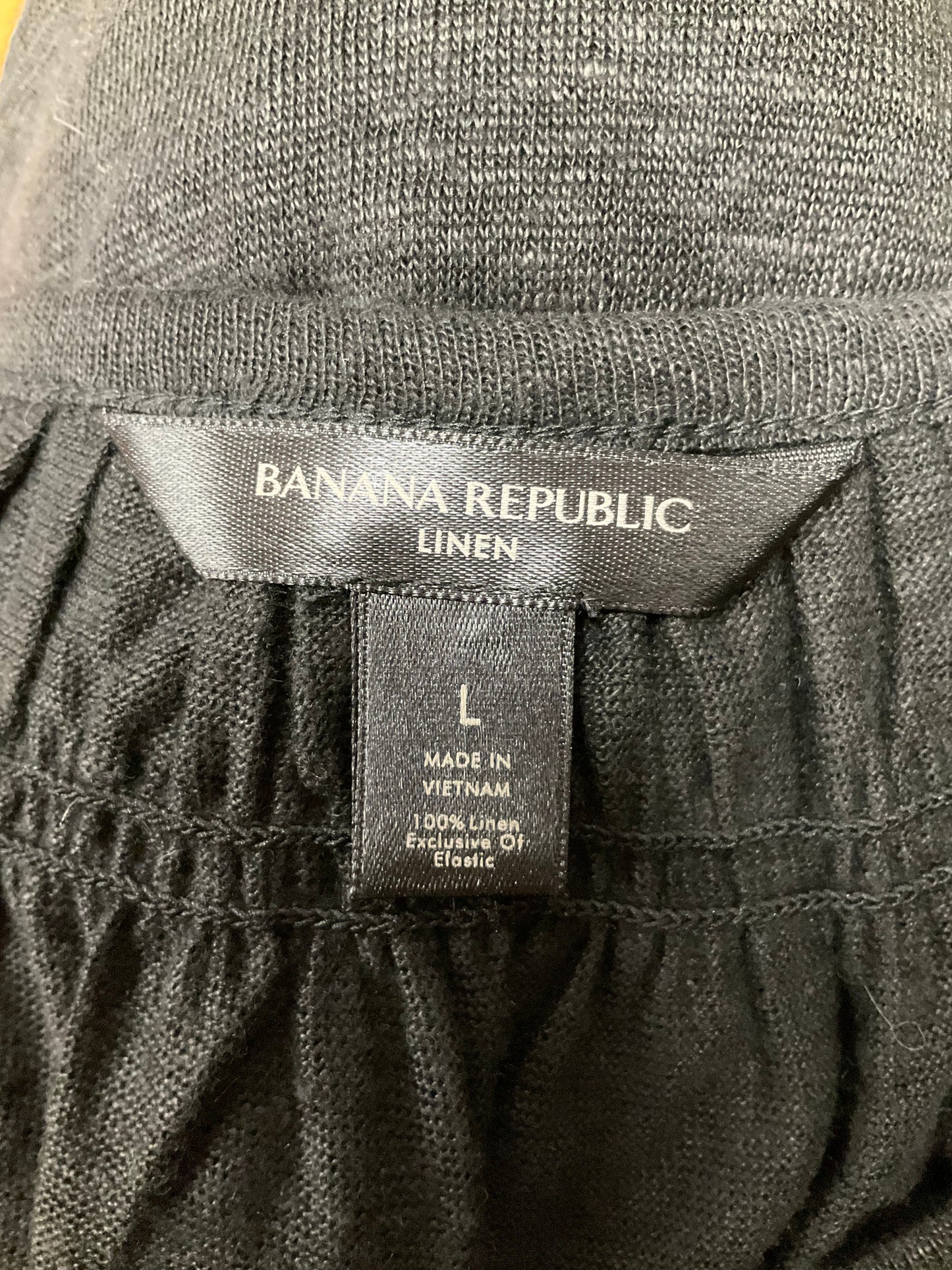 Black Top Short Sleeve Banana Republic, Size L