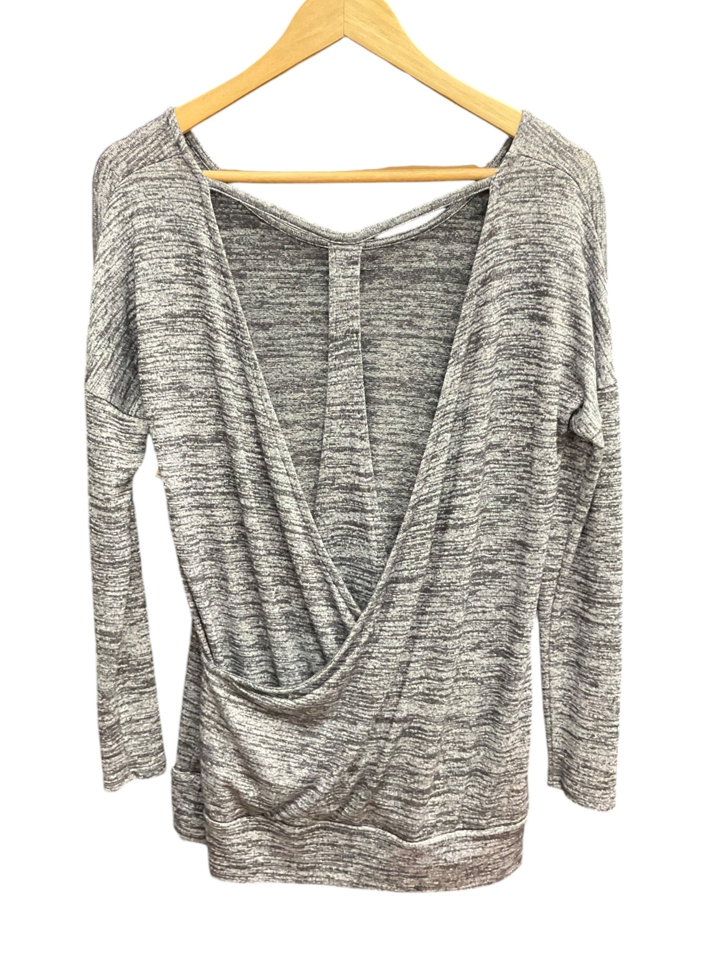 Athletic Top Long Sleeve Collar By Athleta In Grey, Size: S