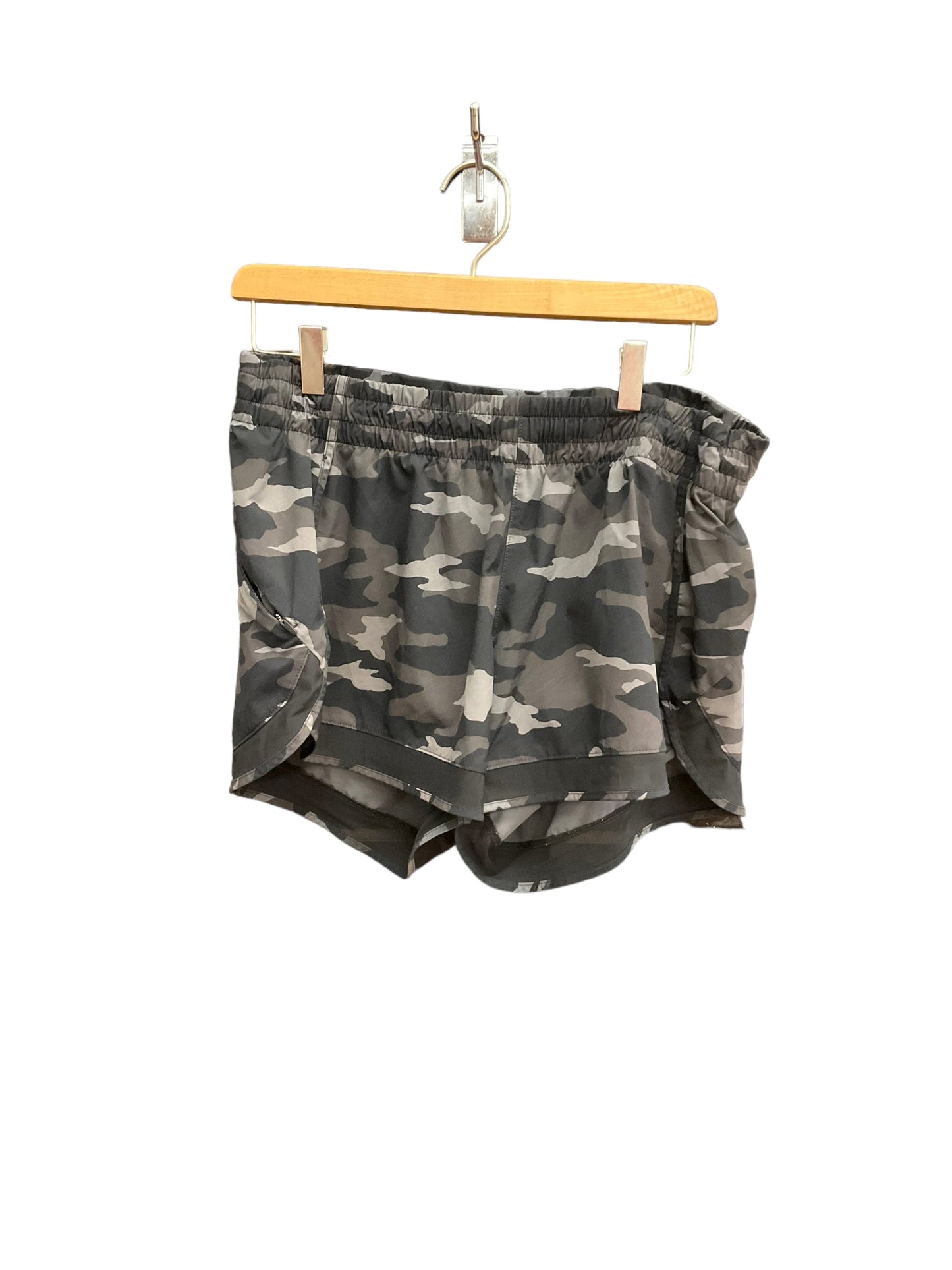 Athletic Shorts By Athleta In Camouflage Print, Size: M