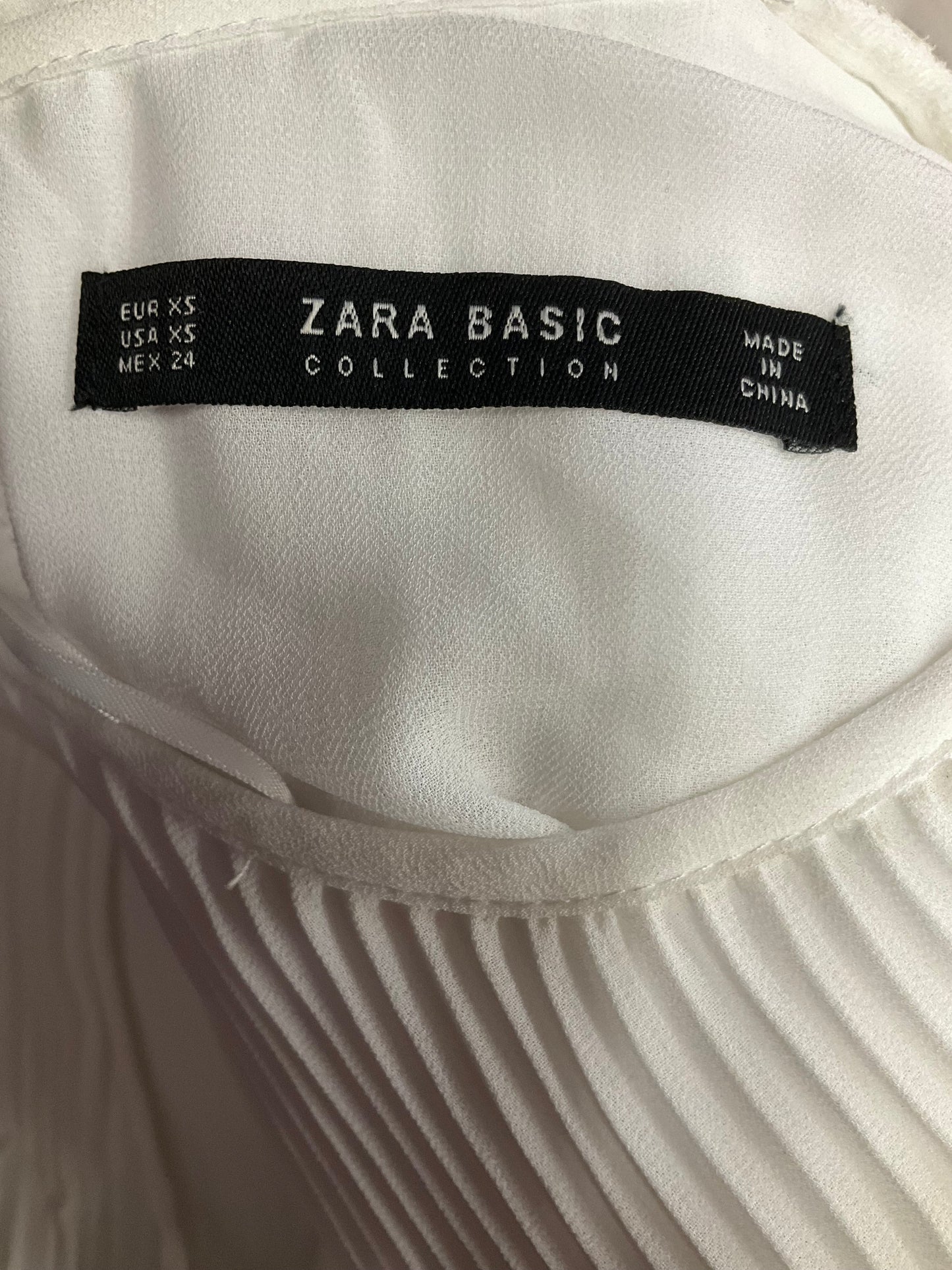 Top Sleeveless By Zara Basic  Size: Xs