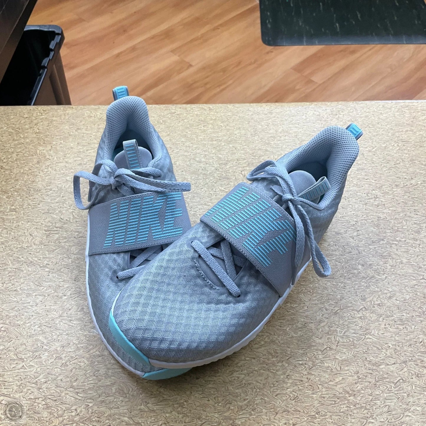 Shoes Athletic By Nike In Grey, Size: 9.5