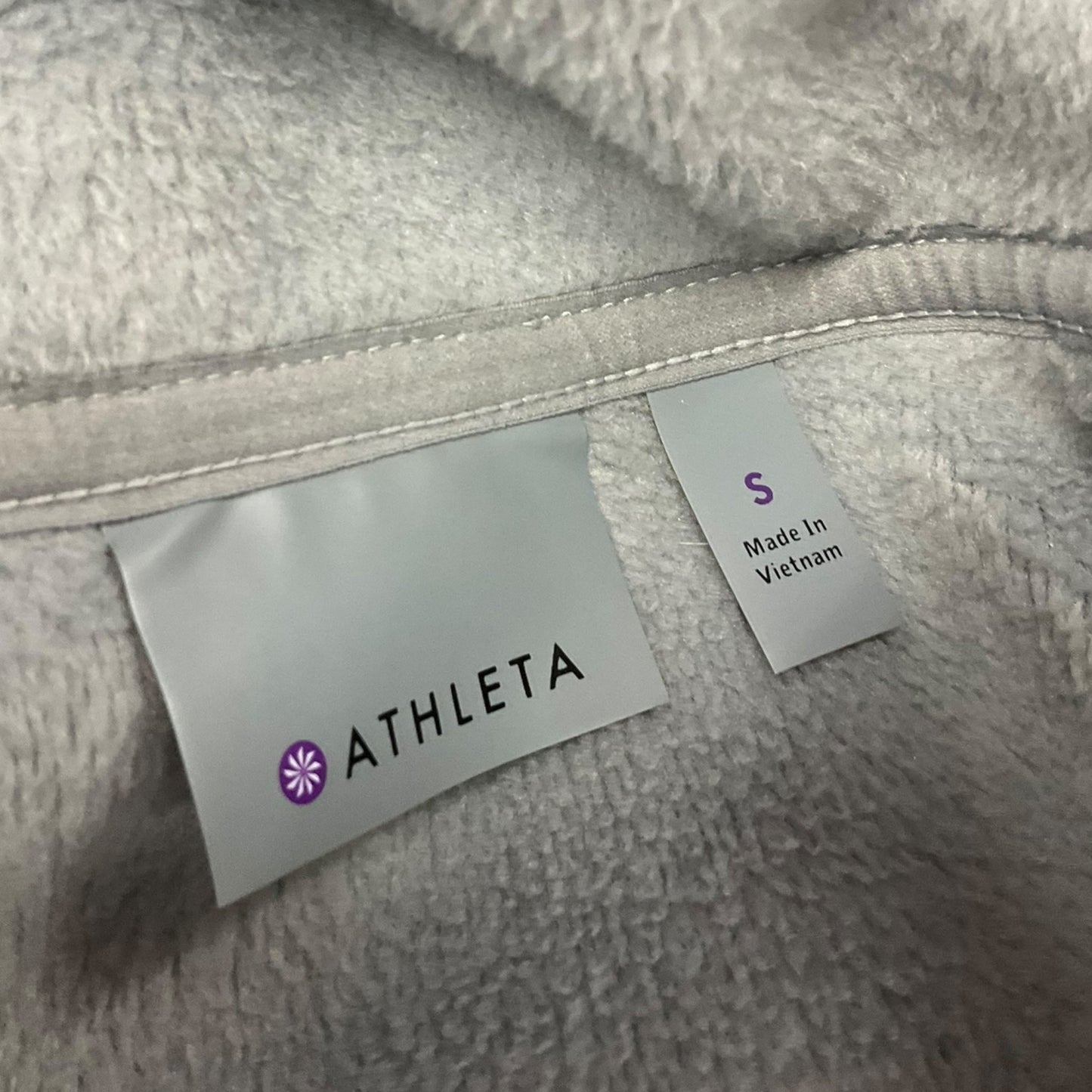 Athletic Top Long Sleeve Collar By Athleta In Grey, Size: S