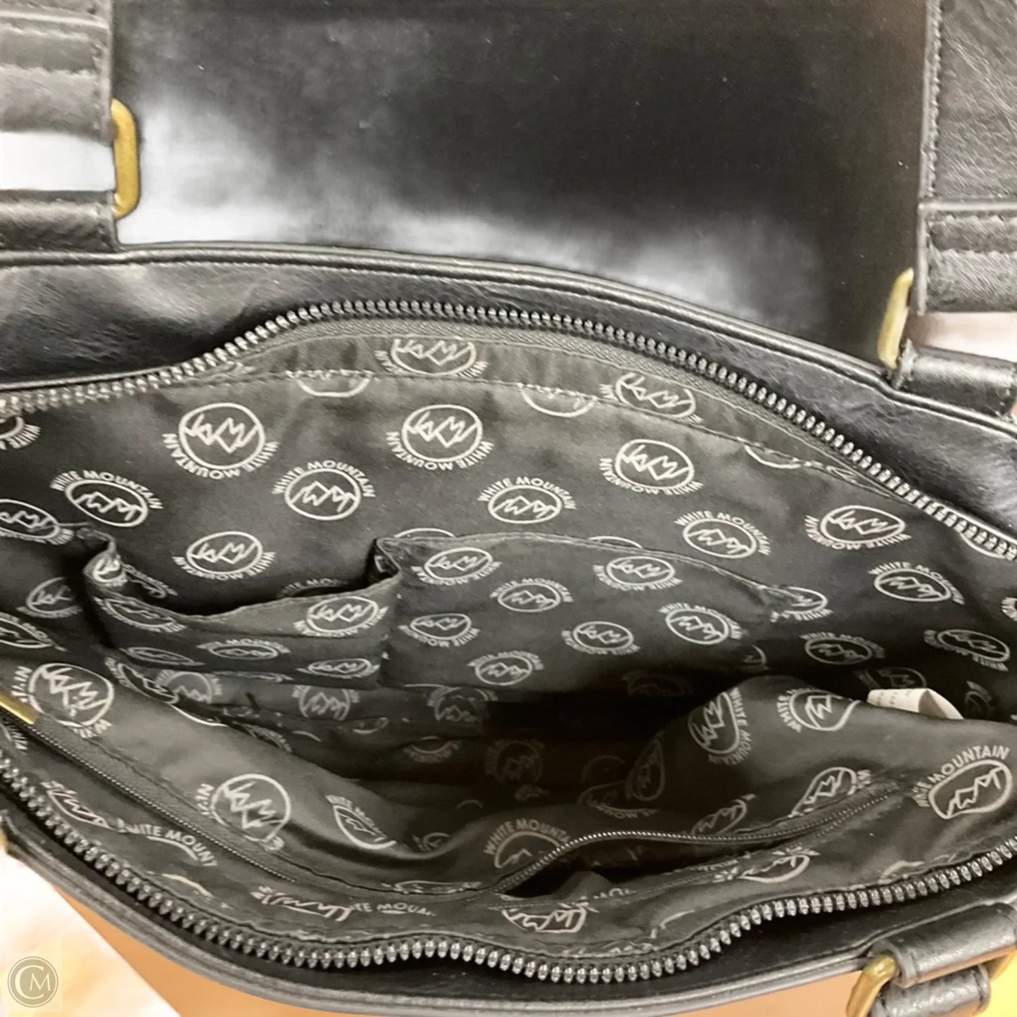 Handbag Leather By White Mountain, Size: Medium