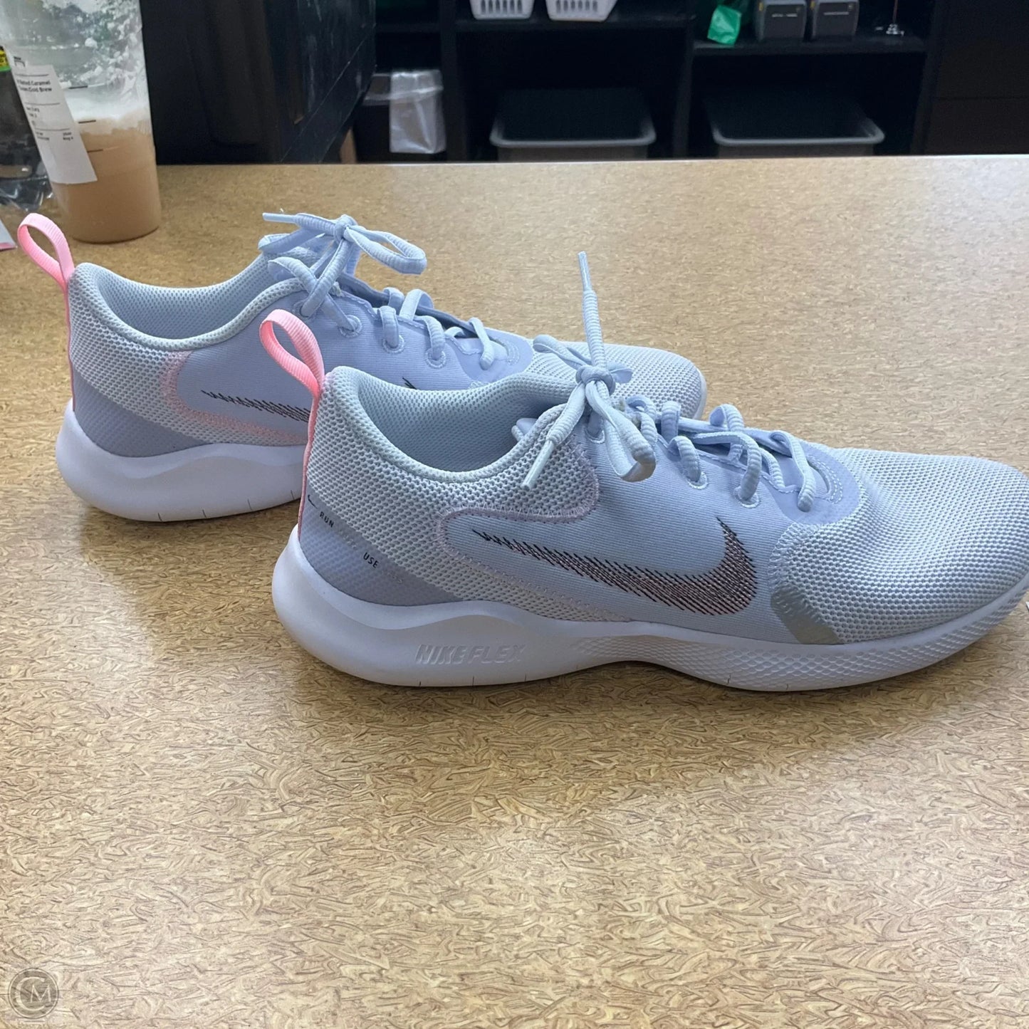 Shoes Athletic By Nike In Cream, Size: 9.5