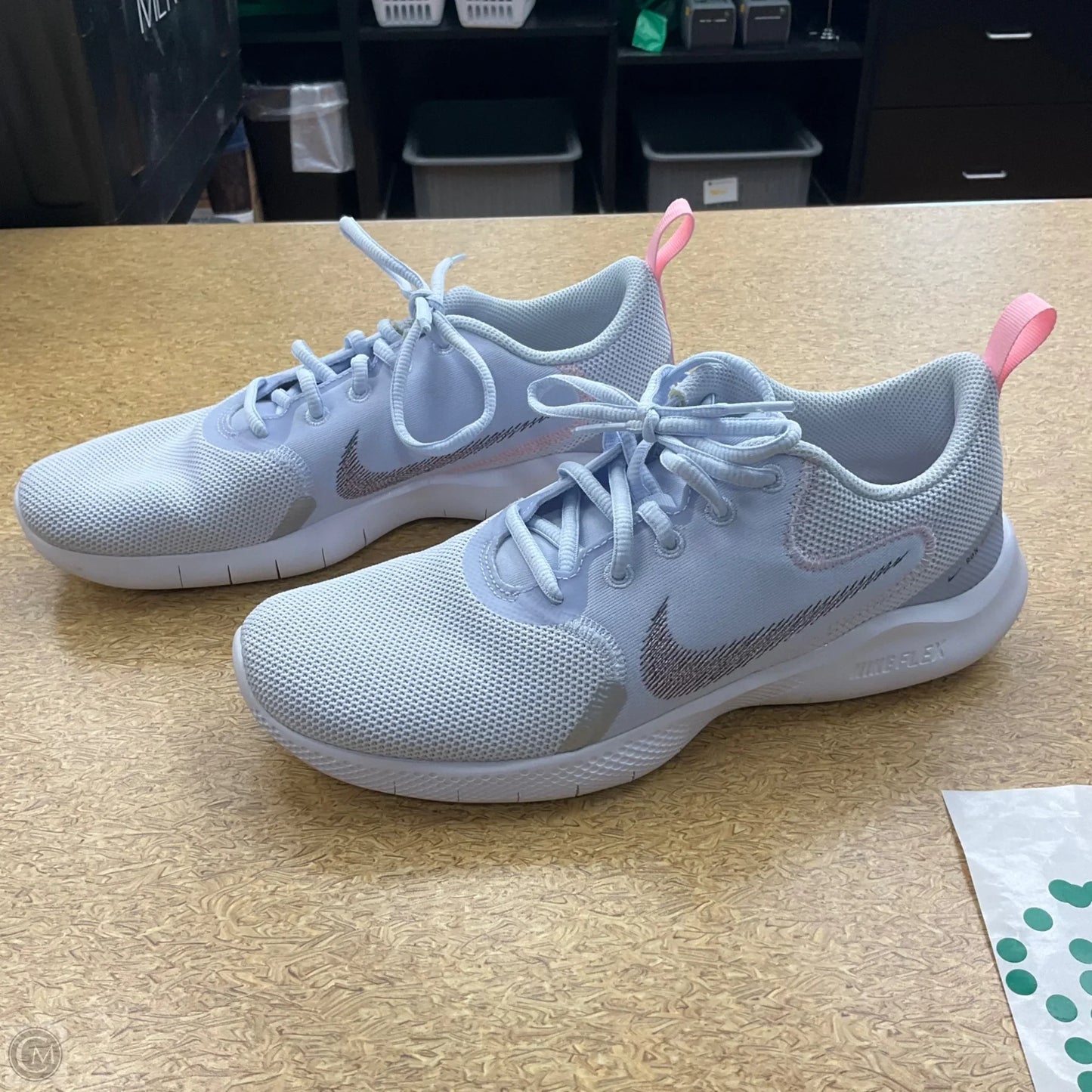 Shoes Athletic By Nike In Cream, Size: 9.5