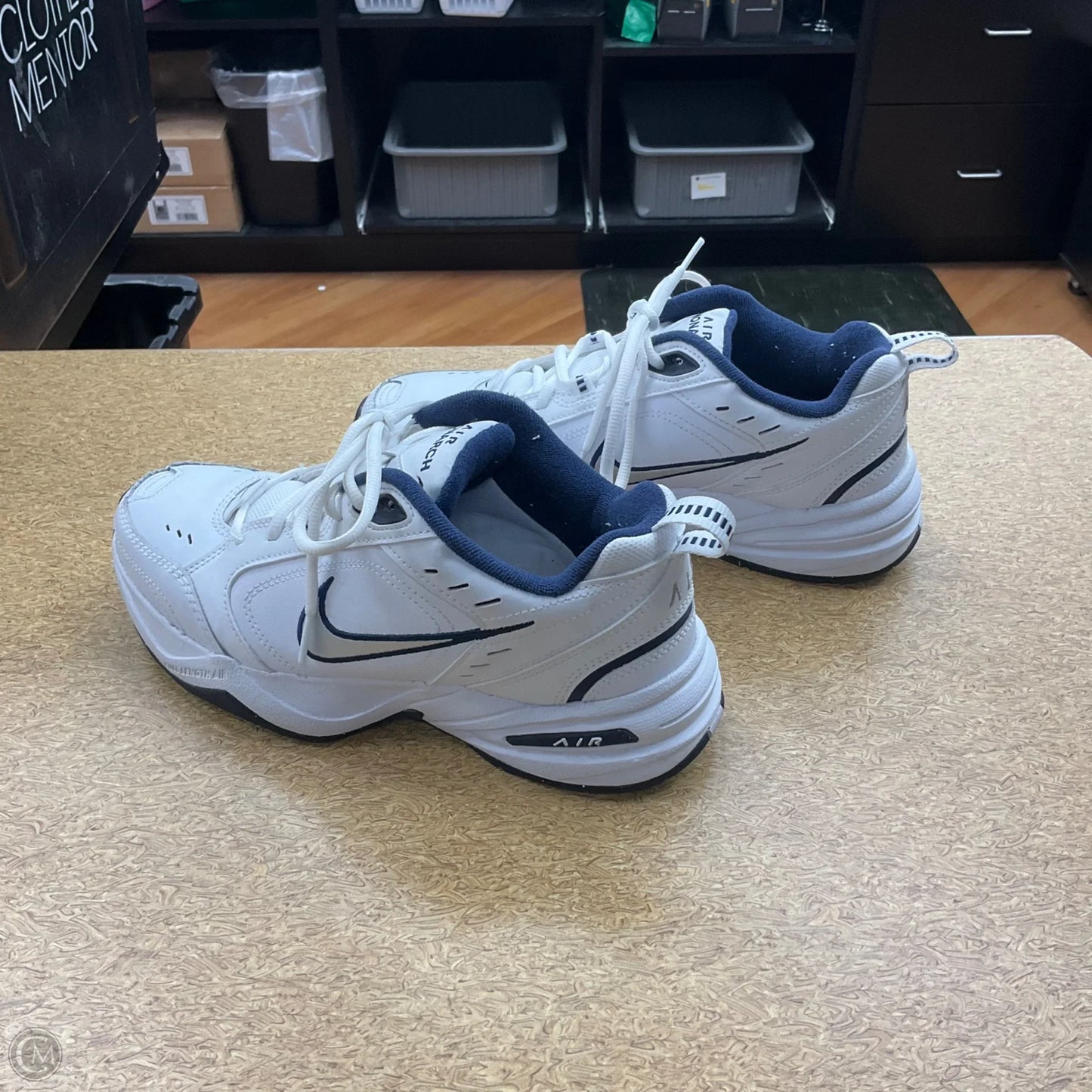 Shoes Athletic By Nike In White, Size: 7.5