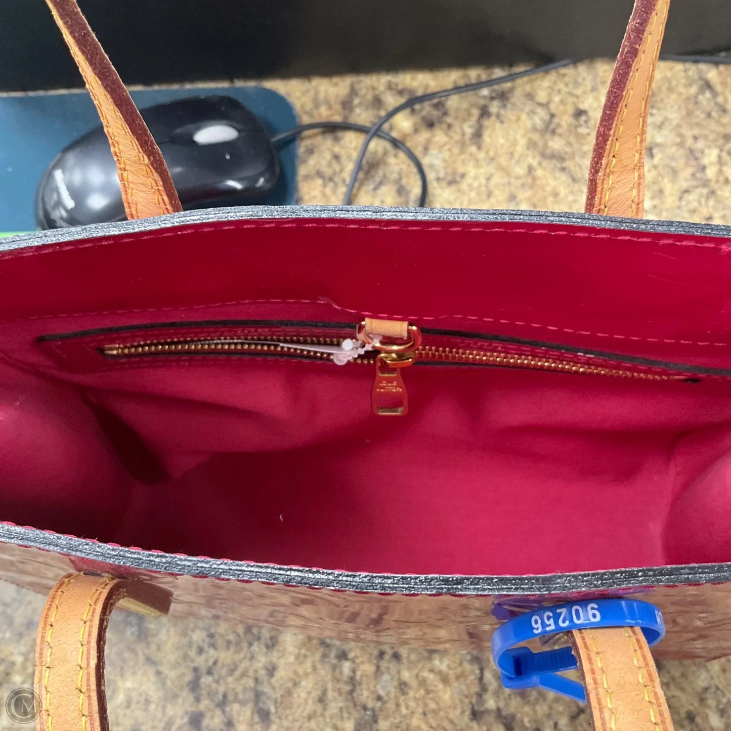 Handbag Luxury Designer By Louis Vuitton, Size: Small