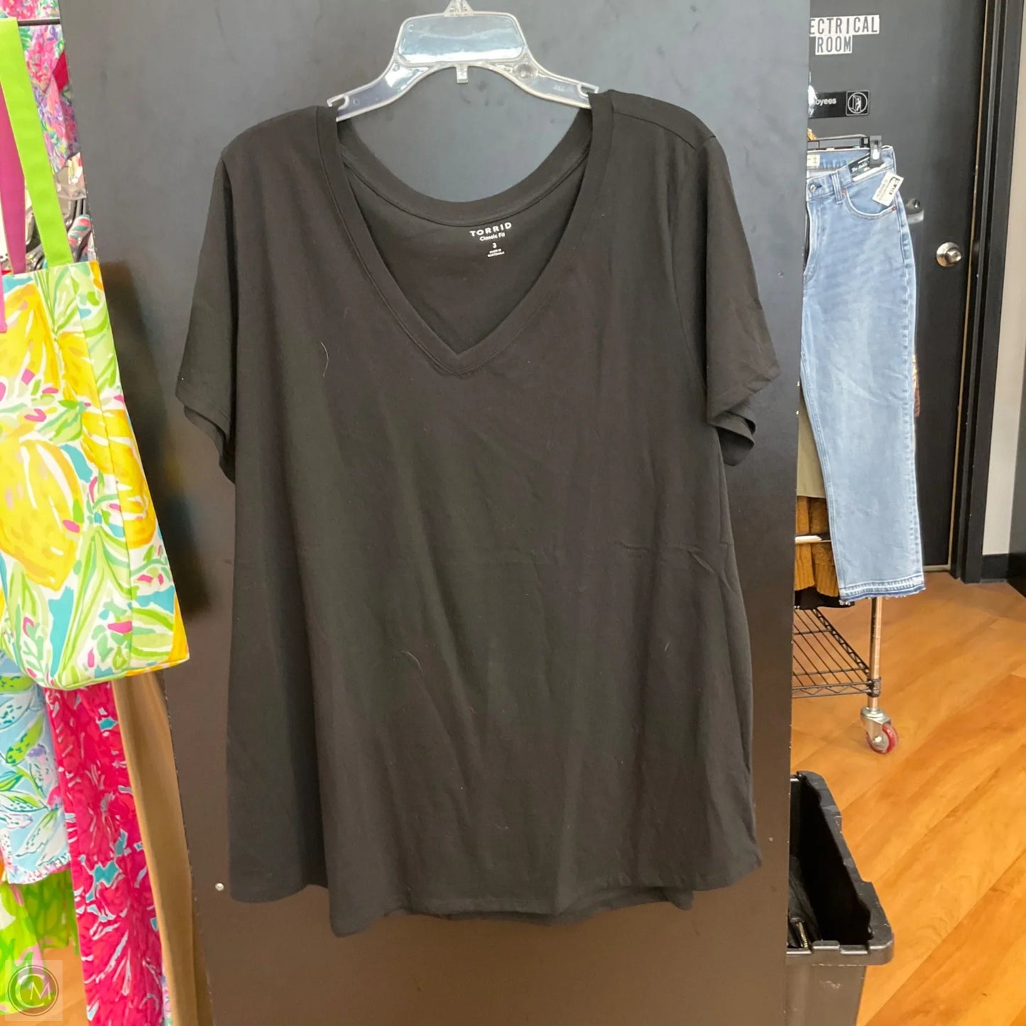 Top Short Sleeve By Torrid In Black, Size: 3x