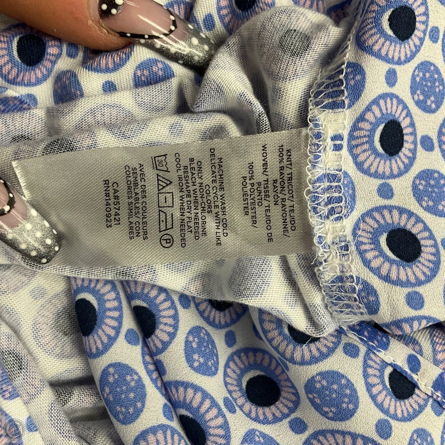 Top Sleeveless By Loft In Geometric Pattern, Size: M