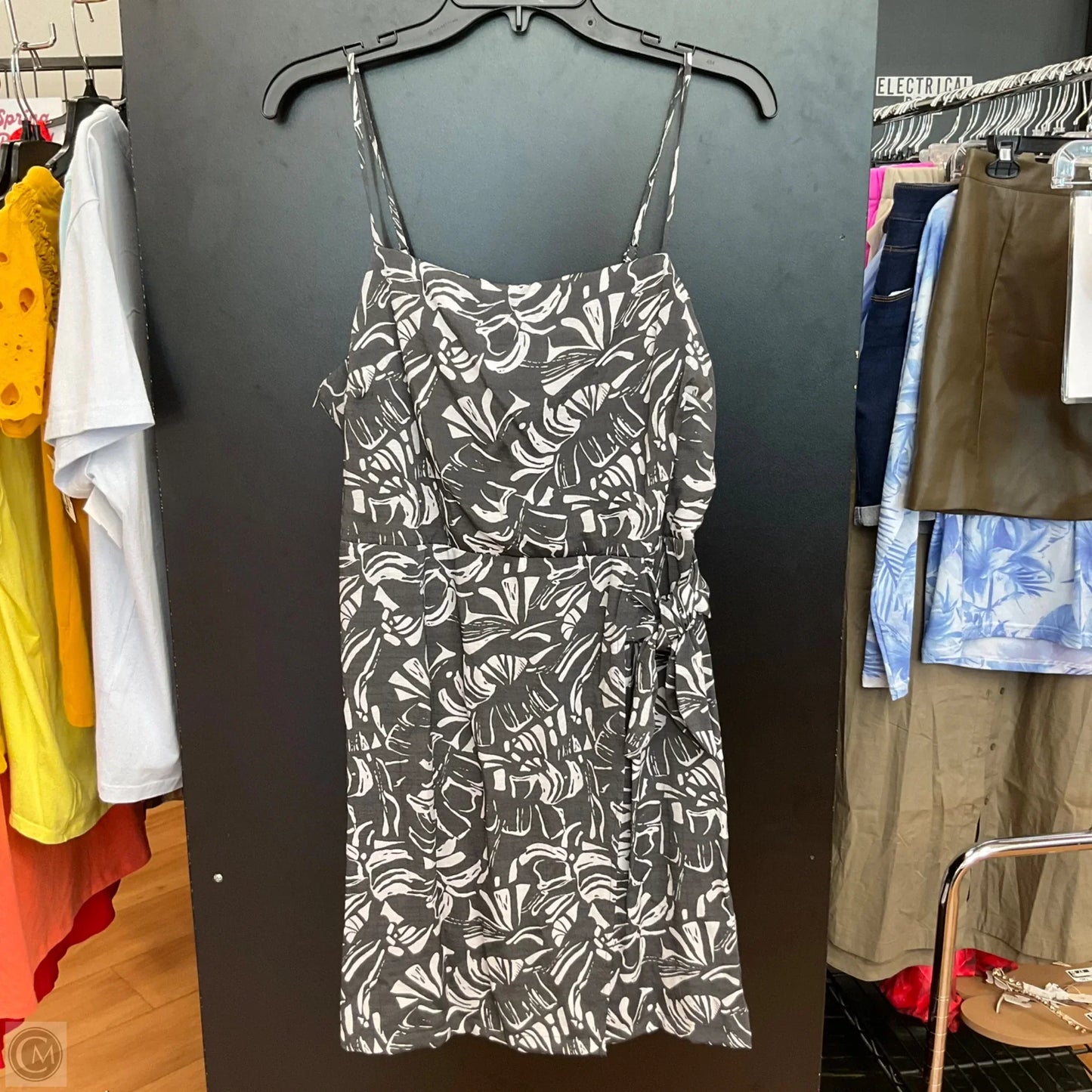 Dress Casual Short By Nine West In Floral Print, Size: M