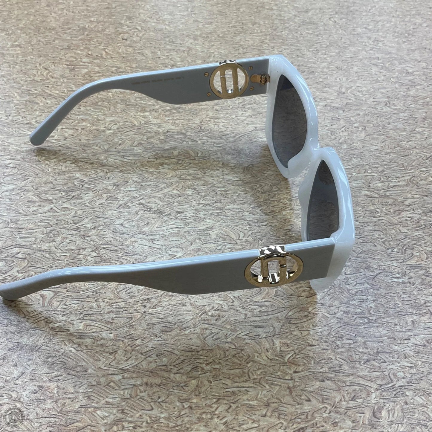 Sunglasses Luxury Designer By Marc Jacobs, Size: Medium