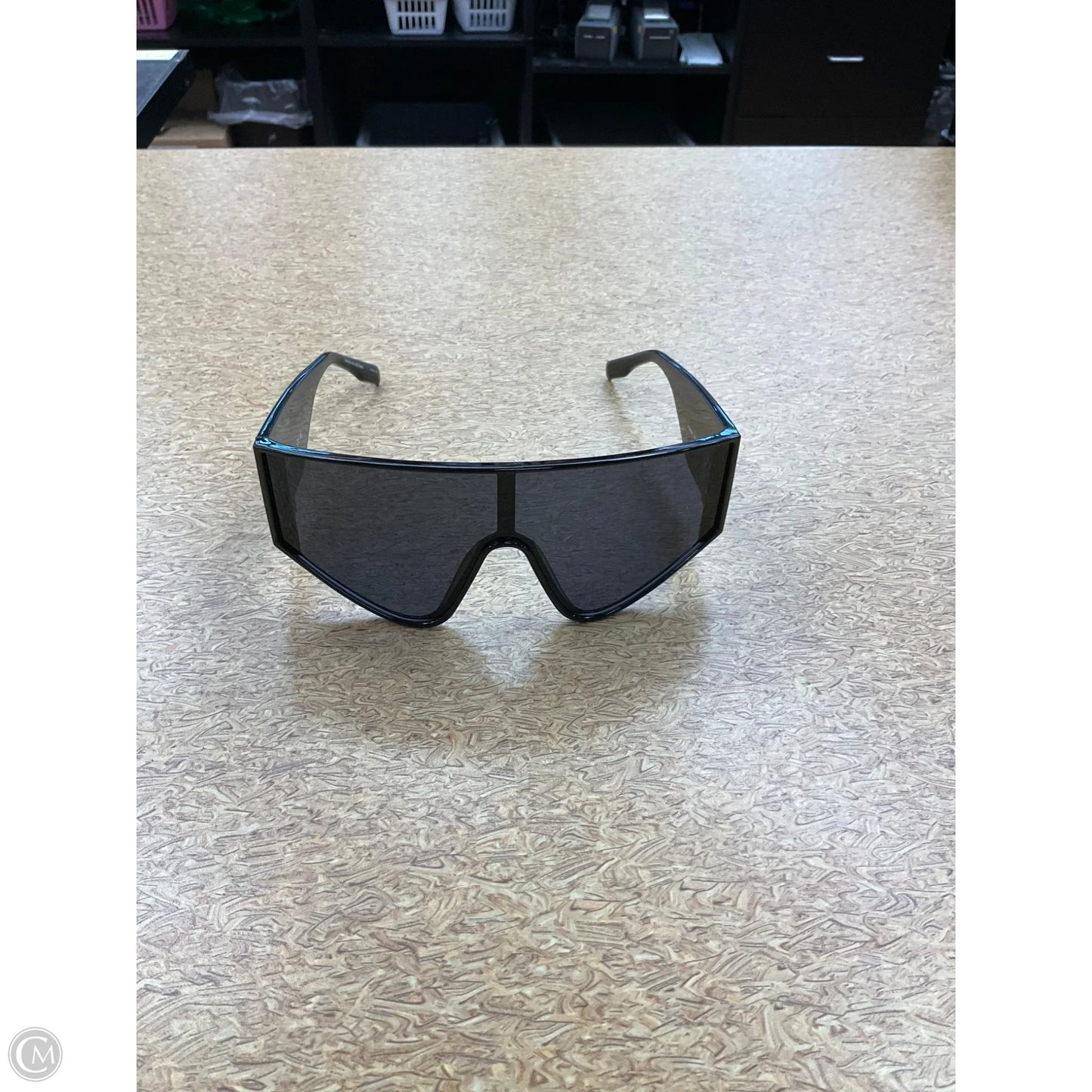 Sunglasses Luxury Designer By Karl Lagerfeld, Size: Large