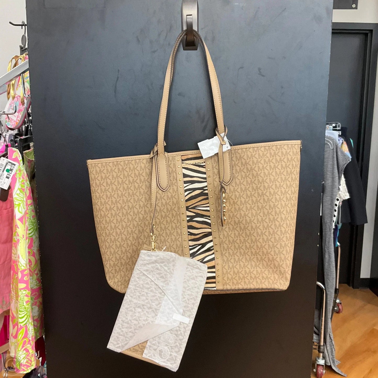 Tote Designer By Michael Kors, Size: Medium