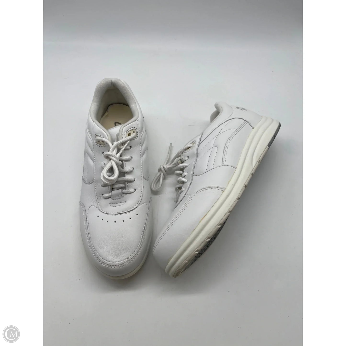 Shoes Athletic By Clothes Mentor In White, Size: 6
