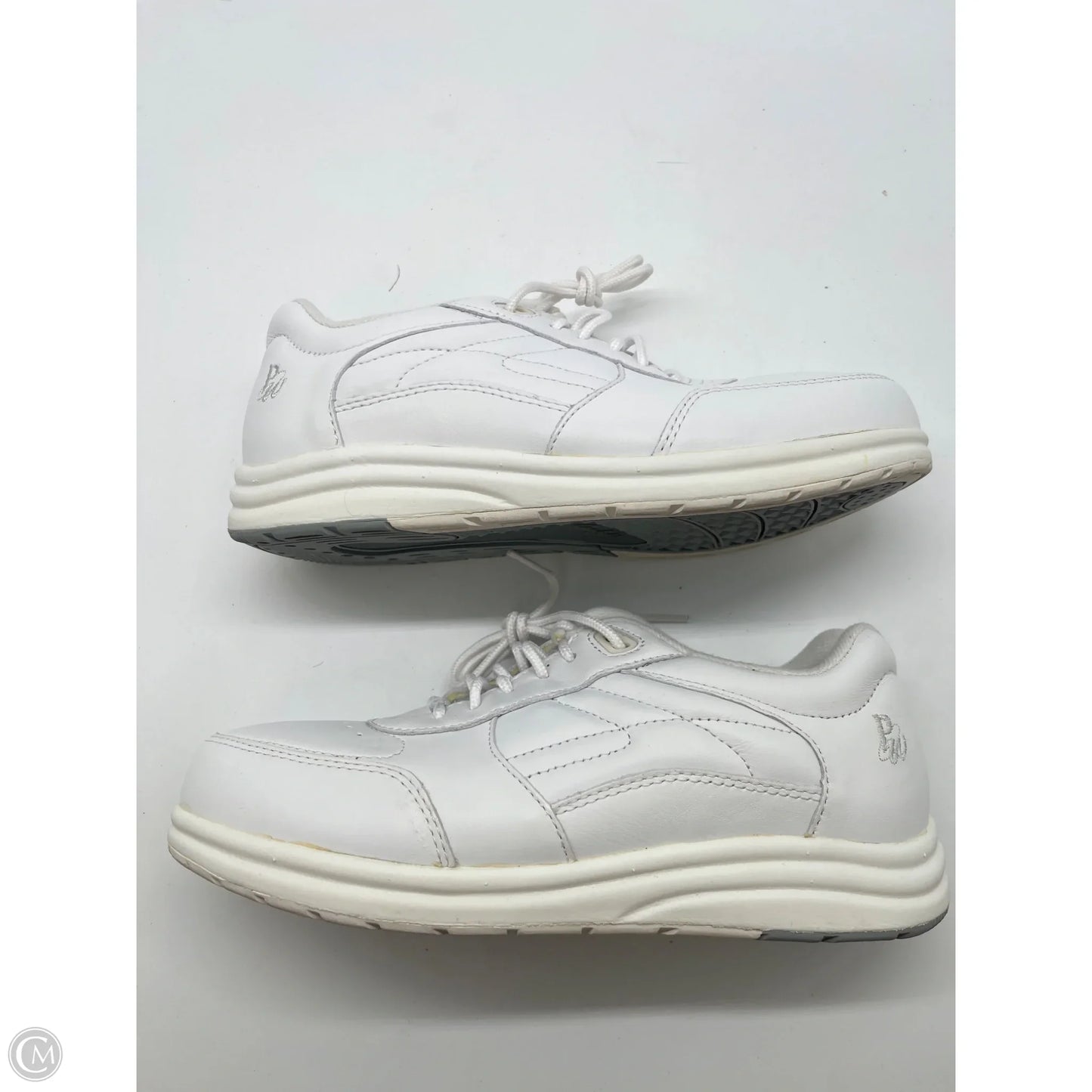 Shoes Athletic By Clothes Mentor In White, Size: 6