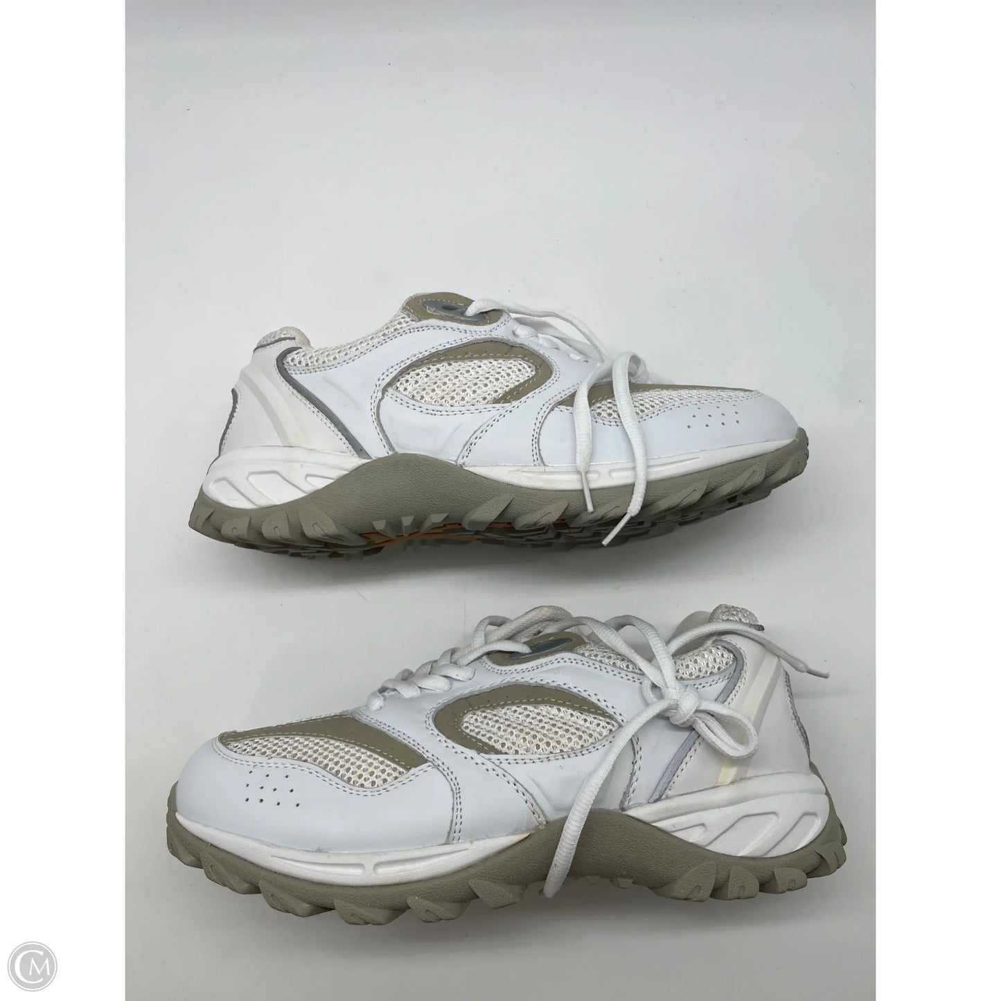 Shoes Athletic By Clothes Mentor In White, Size: 8