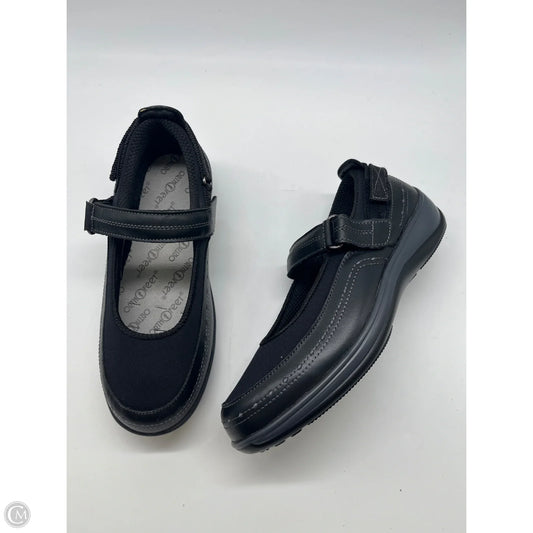 Shoes Flats By Clothes Mentor In Black, Size: 8