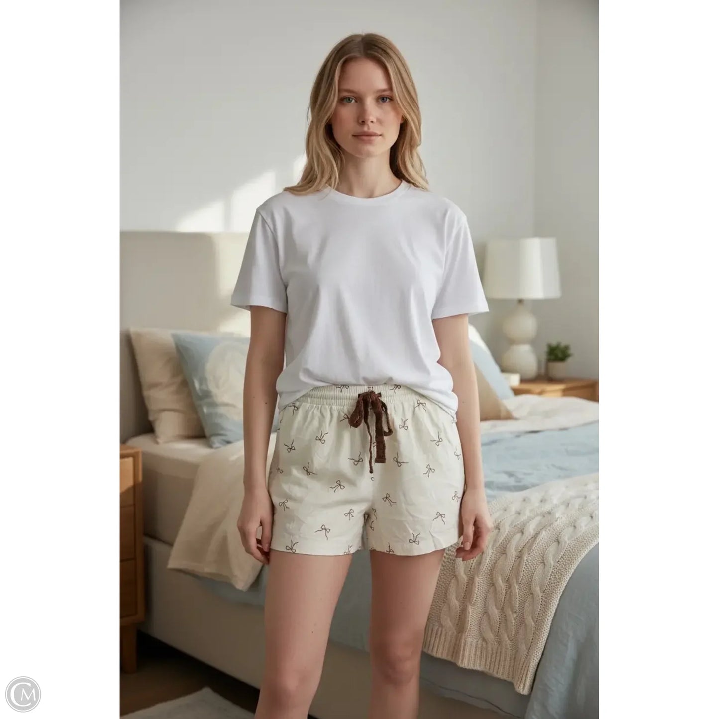 Shorts By Clothes Mentor In Ivory, Size: M