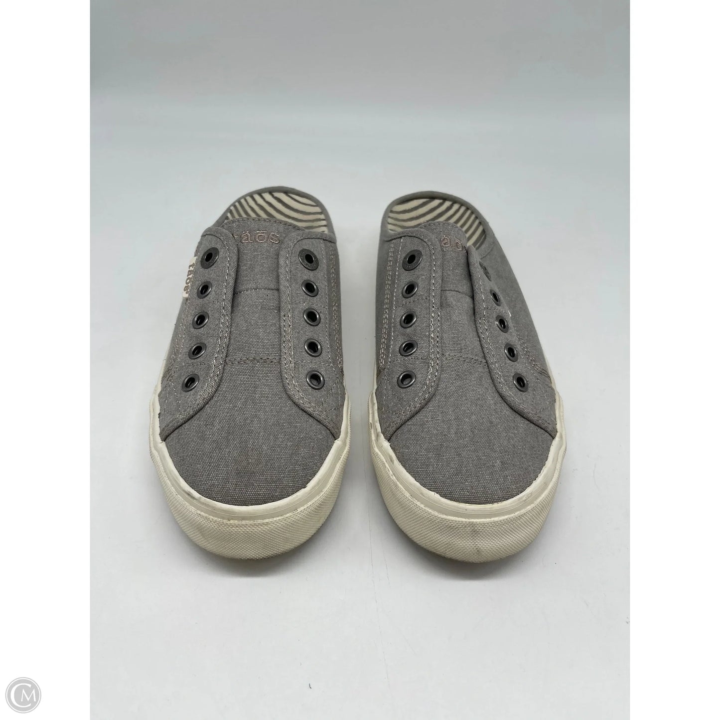 Shoes Athletic By Taos In Grey, Size: 9