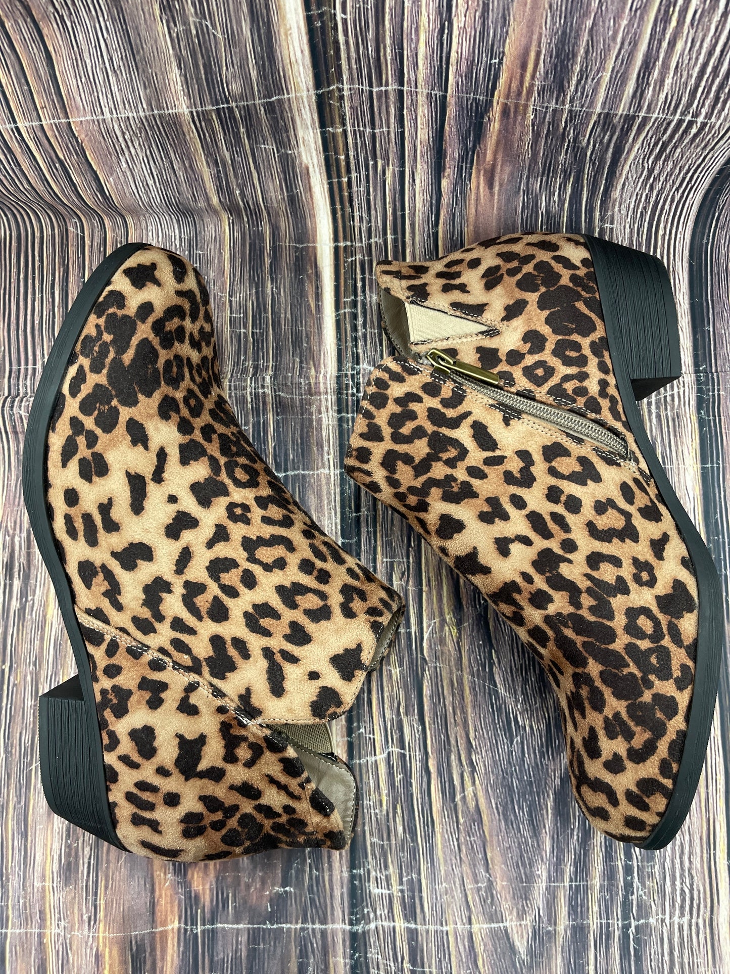 Boots Ankle Heels By Cloudwalkers In Animal Print, Size: 12