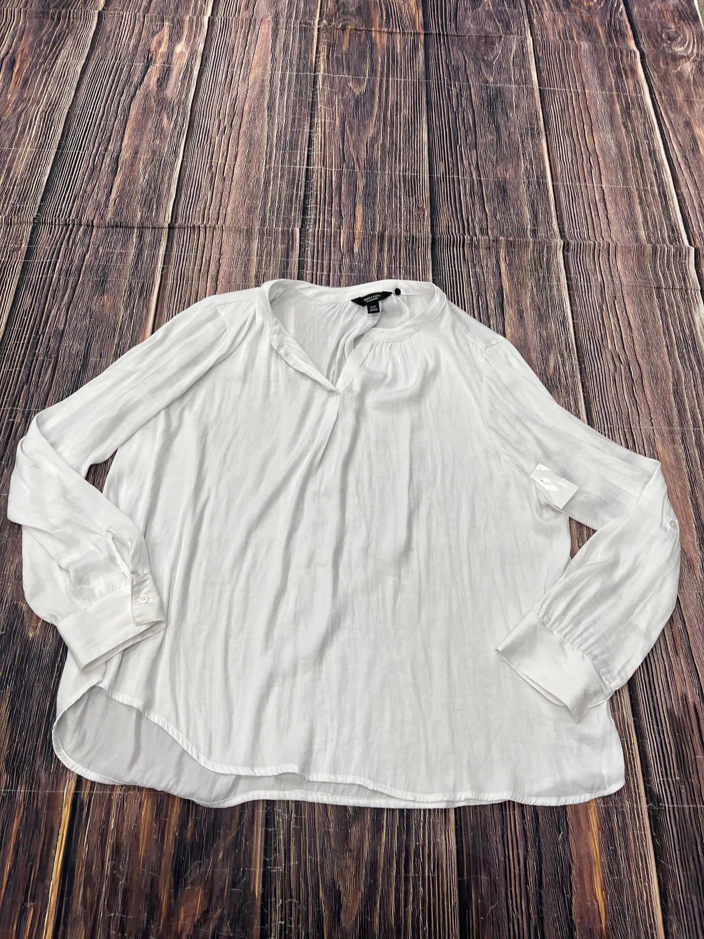 Top Long Sleeve By Simply Vera In White, Size: 1x