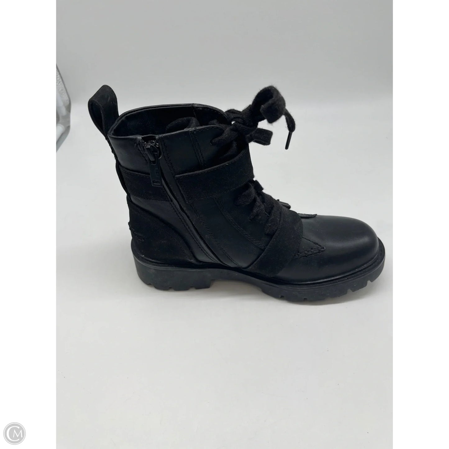 Boots Designer By Ugg In Black, Size: 7