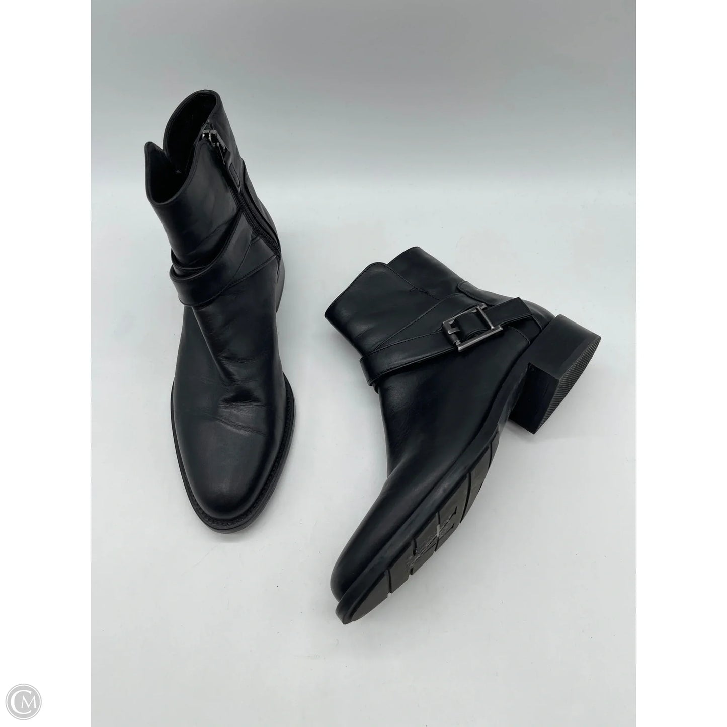 Boots Ankle Flats By Aquatalia In Black, Size: 6