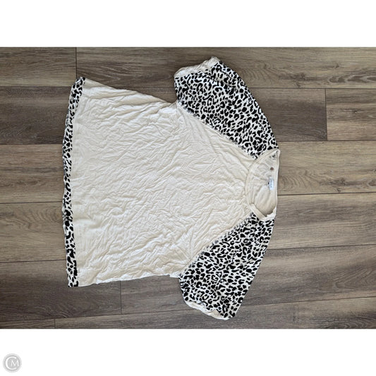 Top Short Sleeve By White Birch In White, Size: Xl